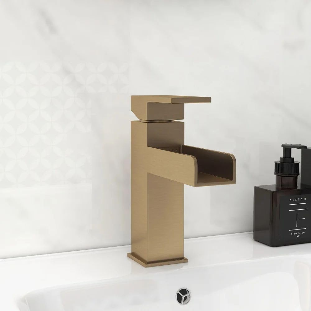 Widespread Single-handle Bathroom Faucet with Drain Assembly