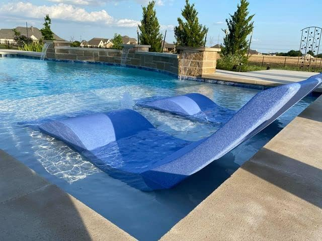Blue Resin Outdoor Chaise Lounger Set for Poolside Relaxation