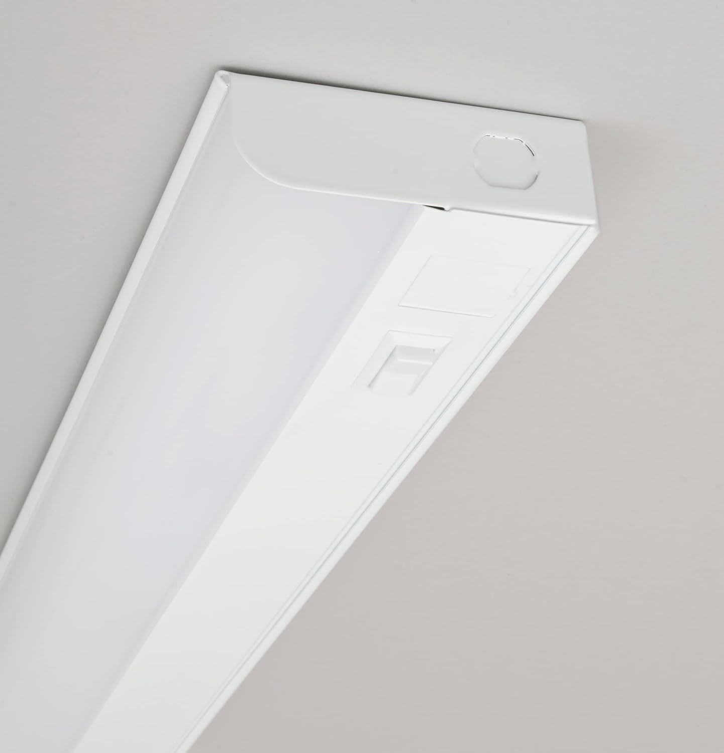 White 12-Inch LED Undercabinet Light with Polycarbonate Diffuser