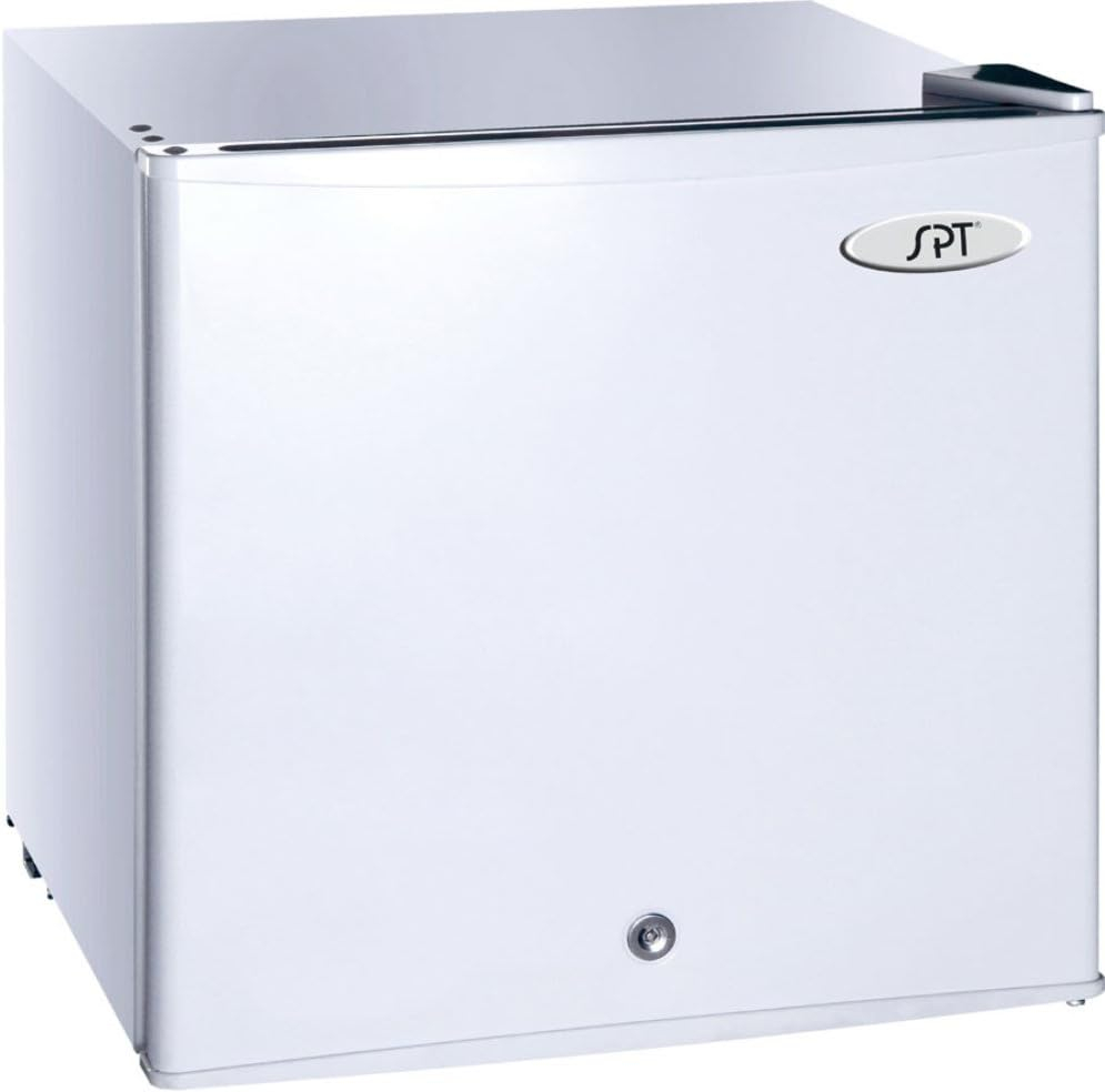 Sunpentown 1.1 Cu. ft. Upright Freezer, White