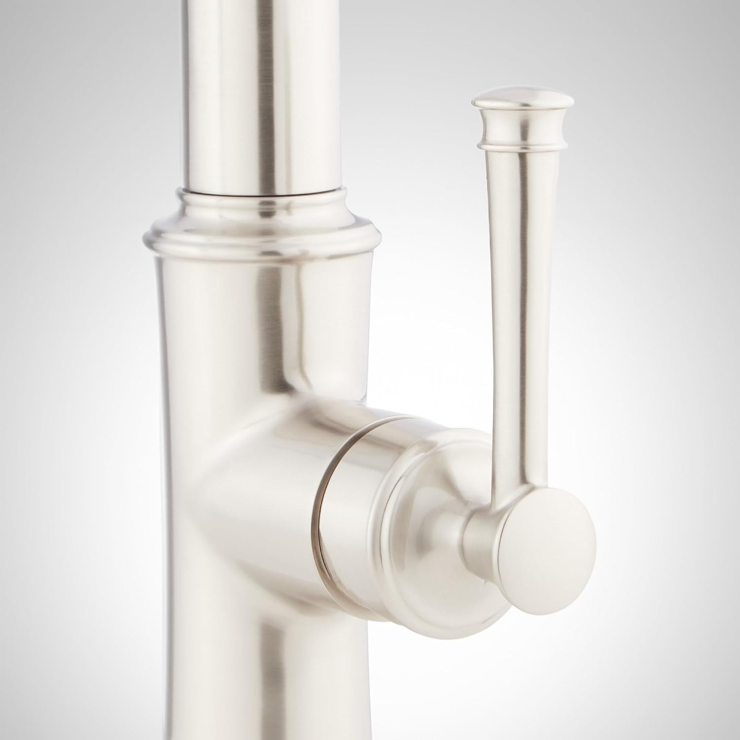 Stainless Steel Single Handle Pull Down Kitchen Faucet with Dual Function Sprayer