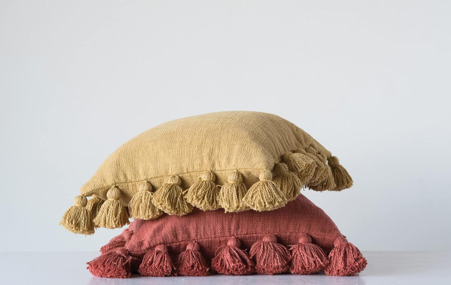 Creative Co-Op Woven Cotton Slub Pillow with Tassels, Mustard