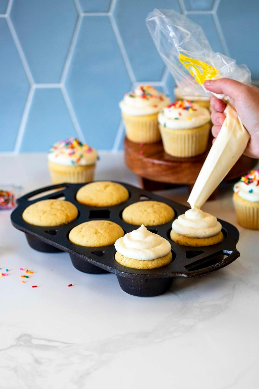 Lodge Gray Cast Iron 6-Cup Non-Stick Muffin Pan