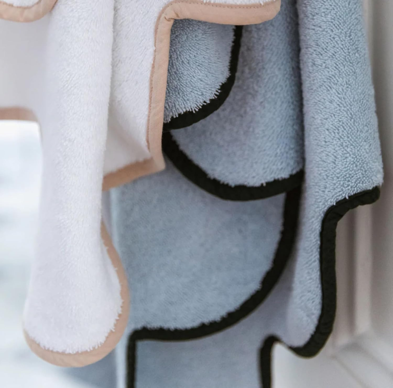 Kassatex Chairish Towels - Peach/Berry/Bath Towel