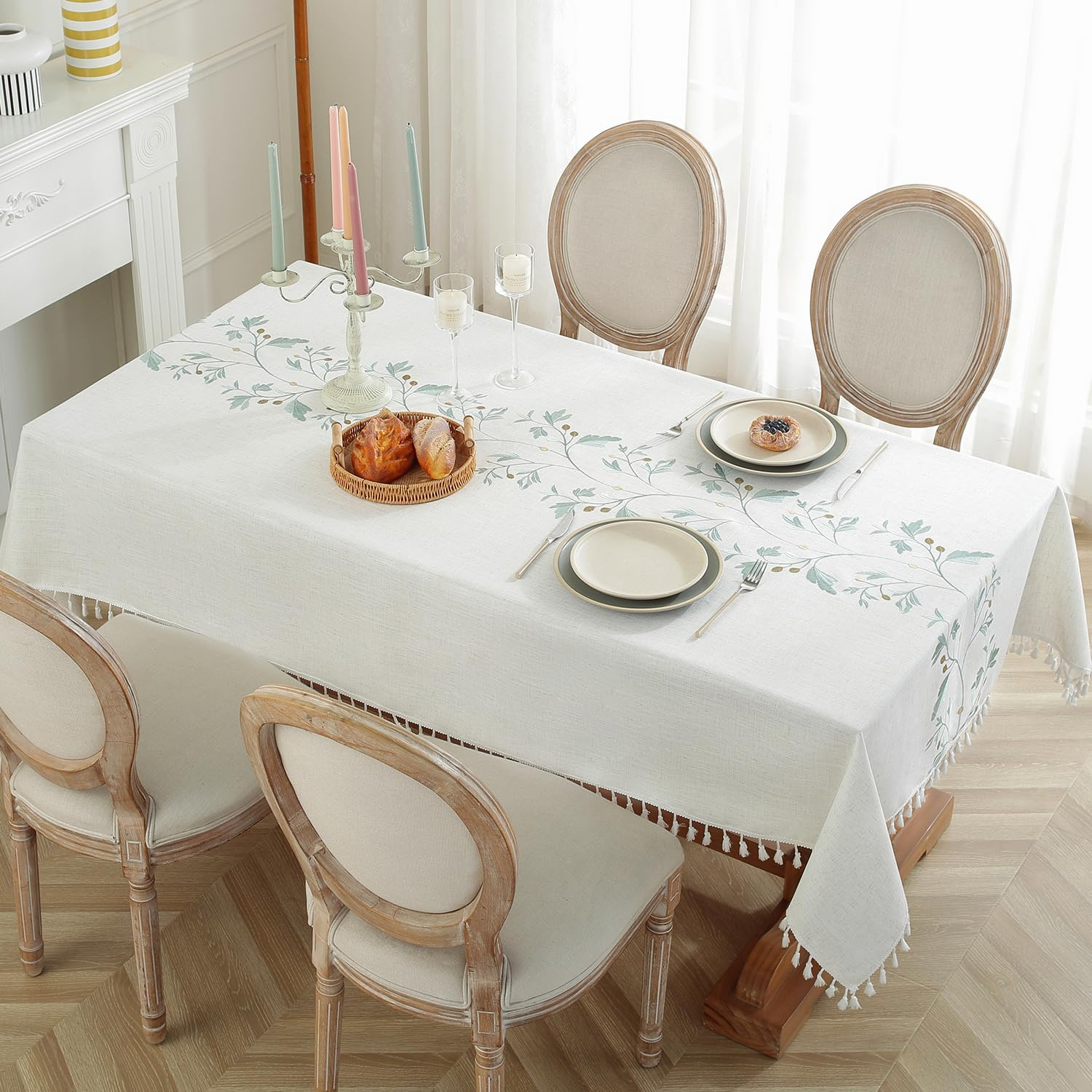 High Quality Washable Wrinkle Free Tablecloth with Tassel For Dinning Table
