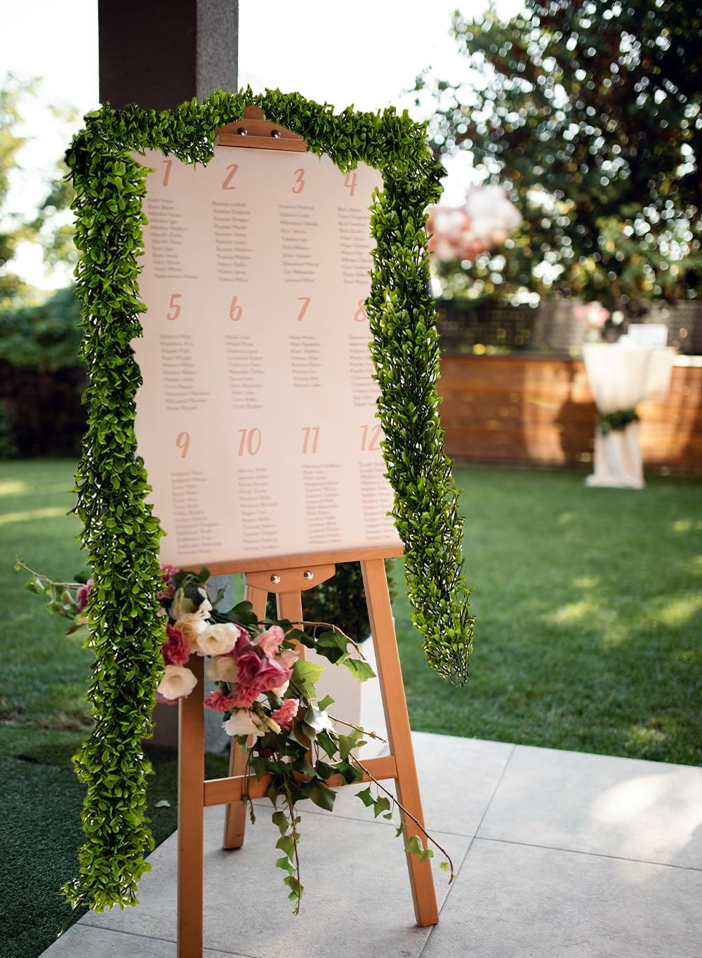 Serene Spaces Living Artificial Green Boxwood Garland - Ideal for Decorating Windows at Parties or Events, Measures 5.5 Feet Long