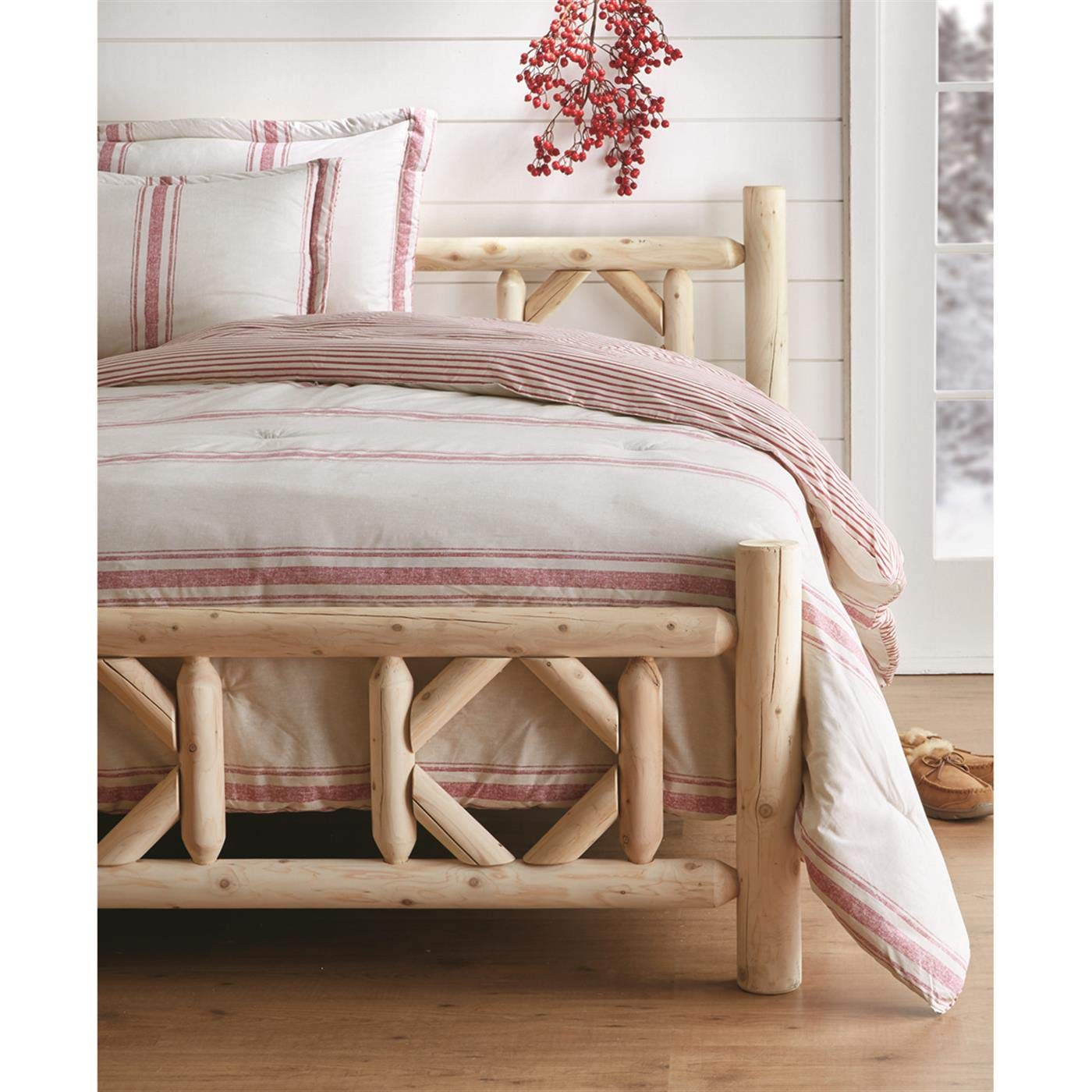 CASTLECREEK Diamond North American Cedar Log Bed, Queen