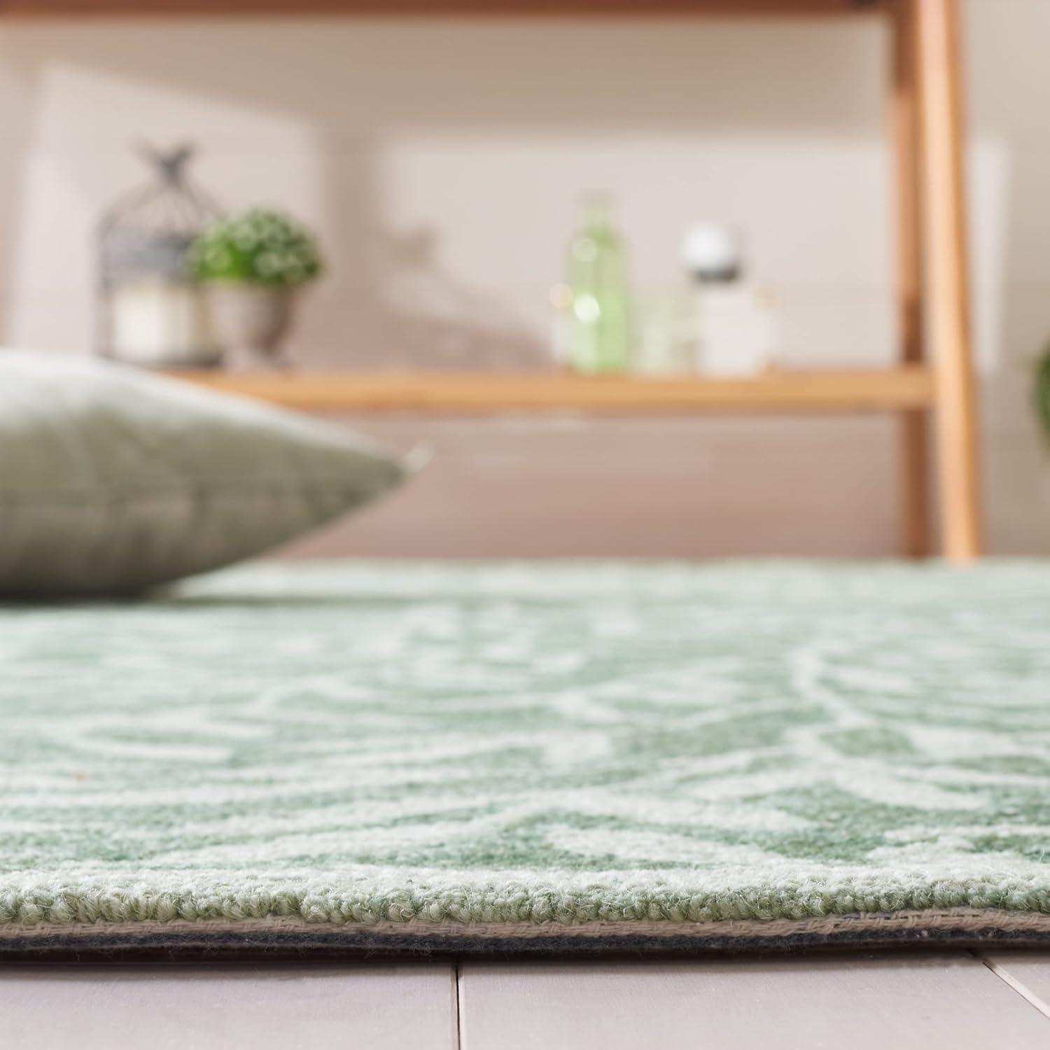 SAFAVIEH Jardin Zahara Floral Area Rug, Green, 6' x 6' Square