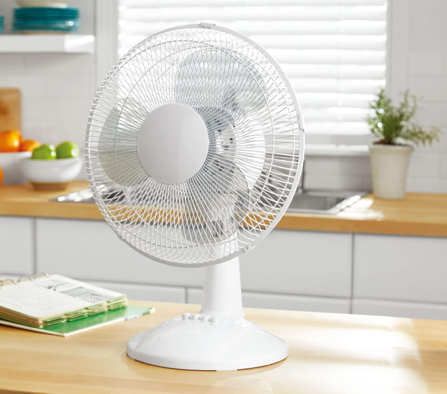 Mainstays 12" 3-Speed Oscillating Table Fan, FT30-8MBW, New, White