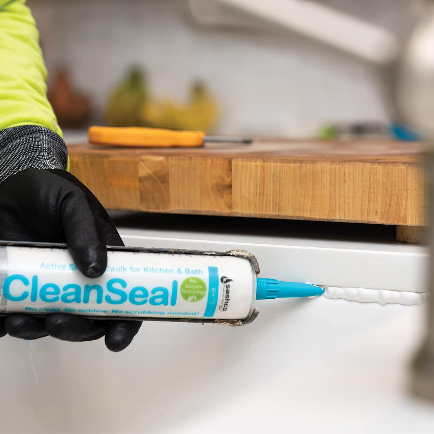 Sashco CleanSeal 10.5 Oz. White Active Enzyme Kitchen & Bath Caulk 11073