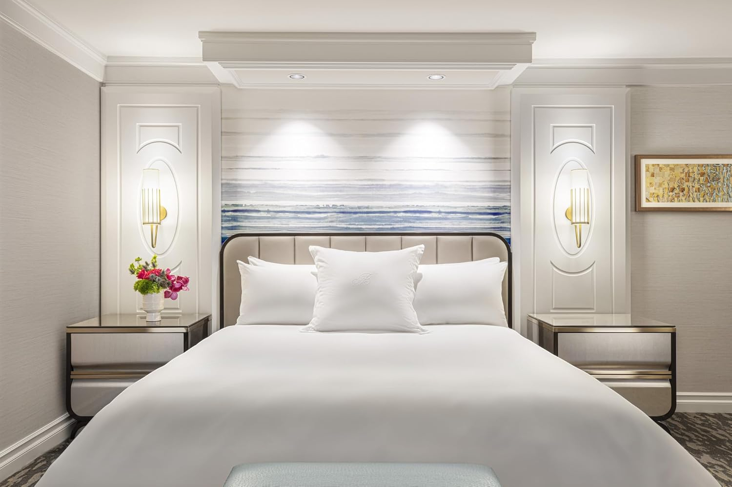 MGM Down Alternative Pillow - Luxury Hotel Bedding - Medium Firm Comfort - King