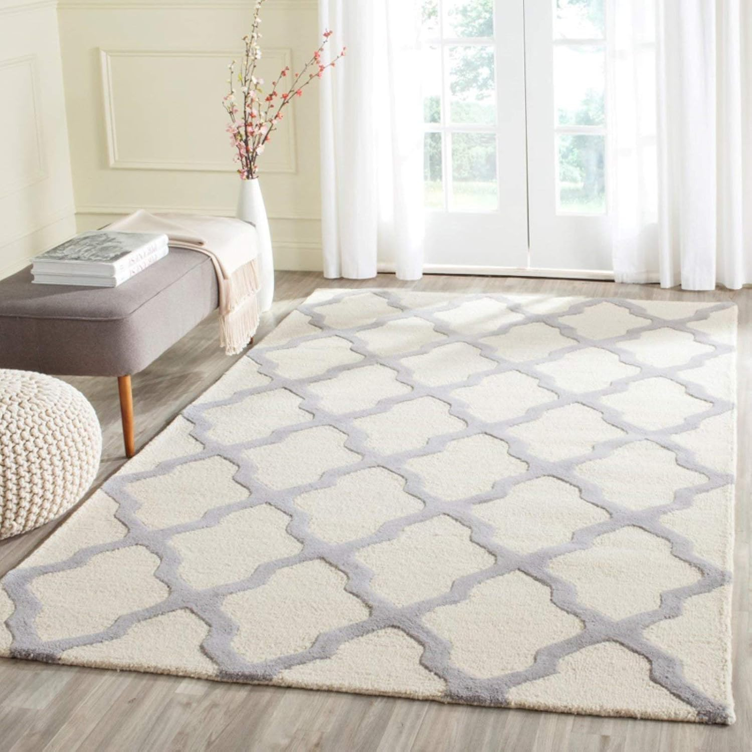 SAFAVIEH Cambridge Collection 2'6" x 4' Ivory / Silver CAM121Y Handmade Trellis Premium Wool Accent Rug