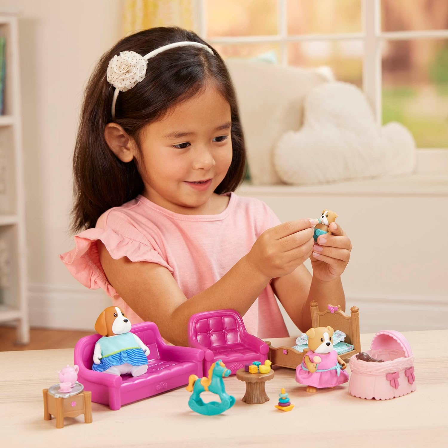 Li'l Woodzeez – Slothington Sloth Family 4 Pieces Set with Storybook – Small Sloth Figurines – Adorable Toy Animals for Imaginative Play & Storytelling – Collectible Family Set for 3+ Years