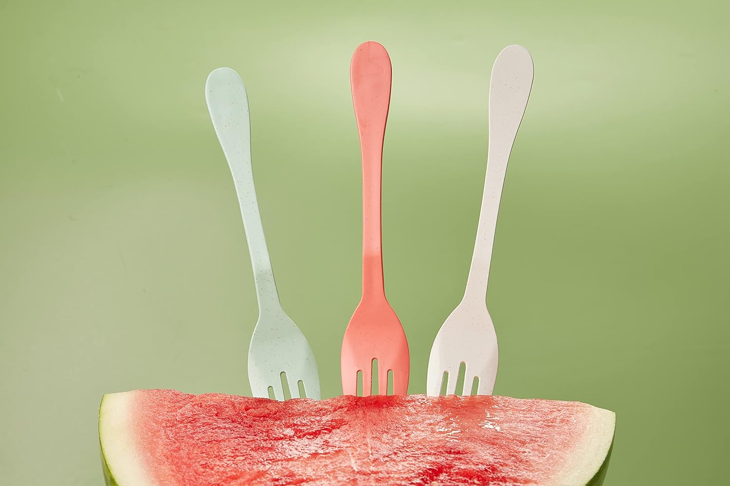 Eco-Friendly Bamboo Fiber Reusable Flatware Set in Mint, Coral, White