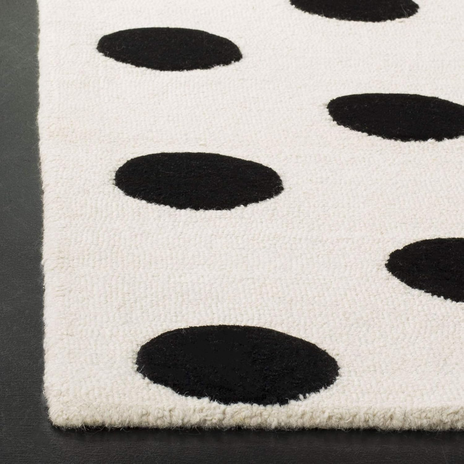 SAFAVIEH Kids Polka Dots Wool Area Rug, Ivory/Black, 3' x 5'