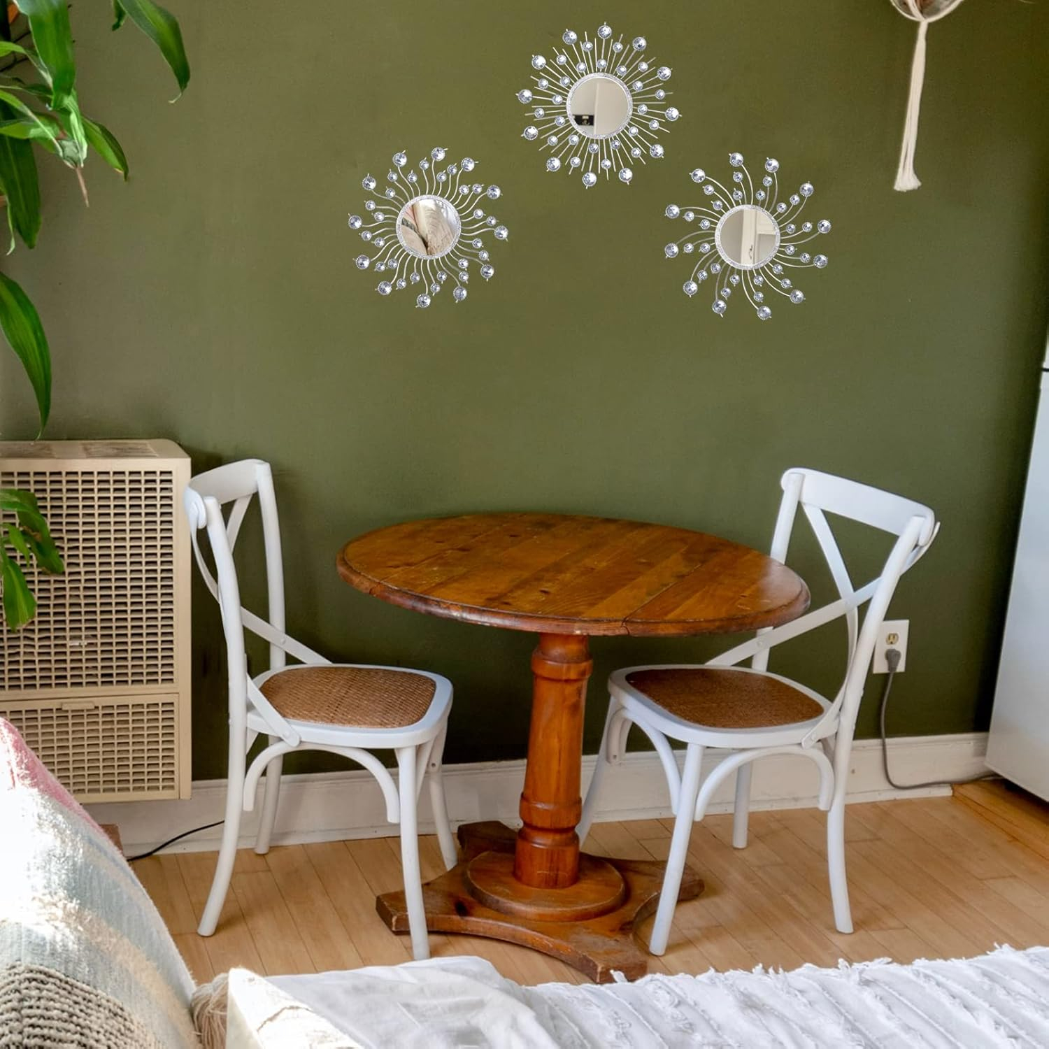 Mirror Wall Decor Metal Sun Mirror Home Decoration Wall Art Decorative Mirror Suitable for Living Room Bedroom Bathroom Entryway