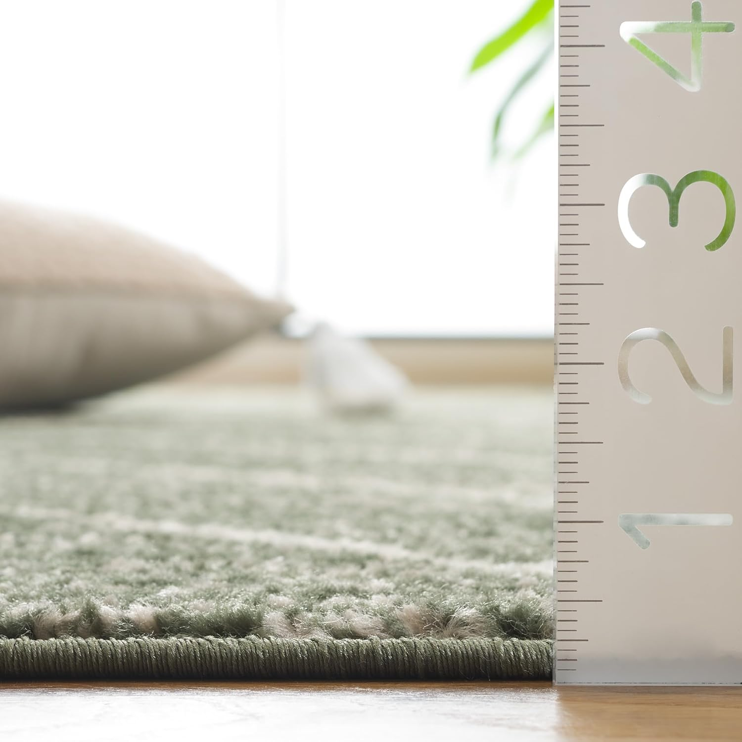 SAFAVIEH Adirondack Evonne Geometric Area Rug, Dark Green/Ivory, 6' x 9'