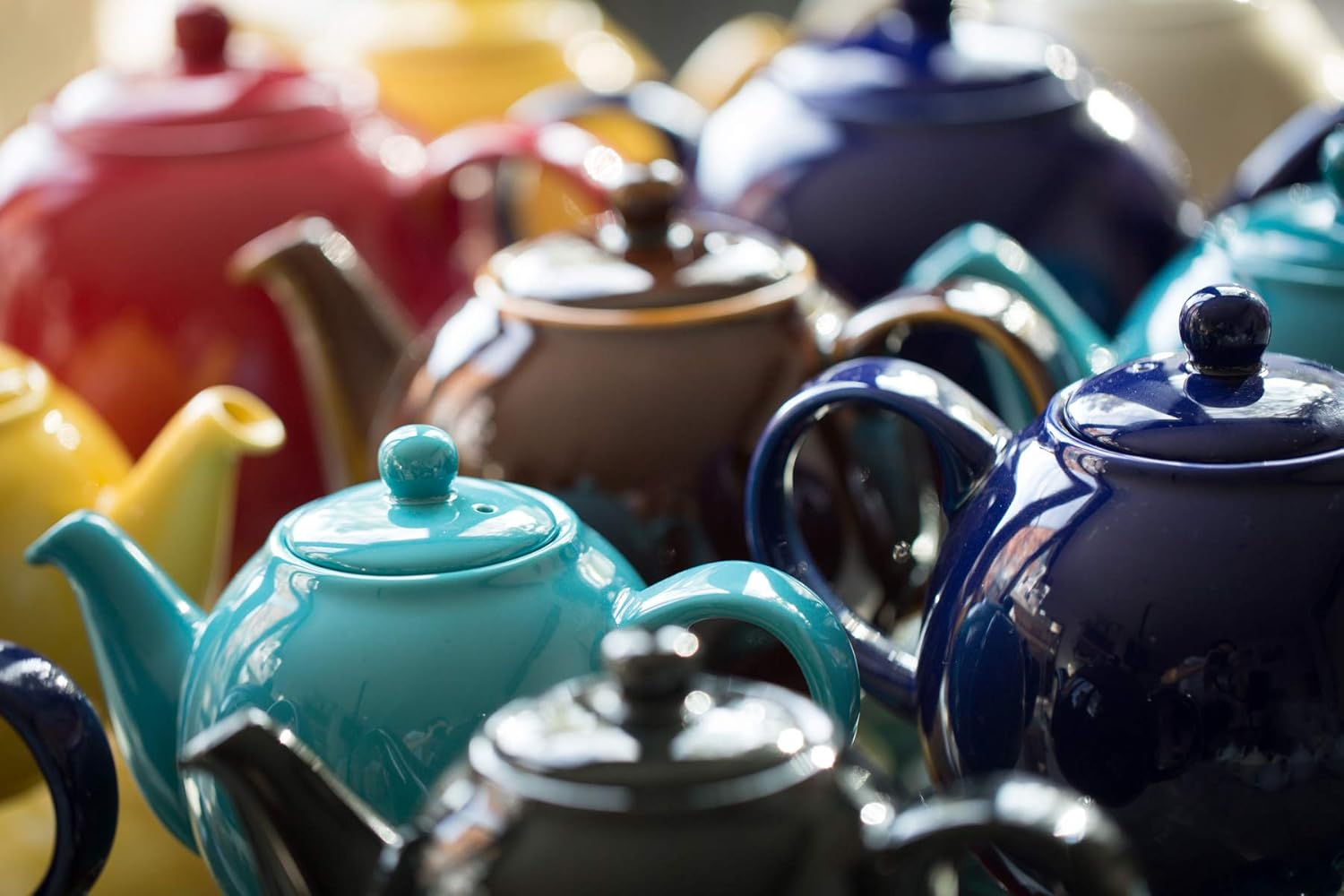 Rockingham Brown Ceramic Globe Teapot with Strainer, 4 Cup