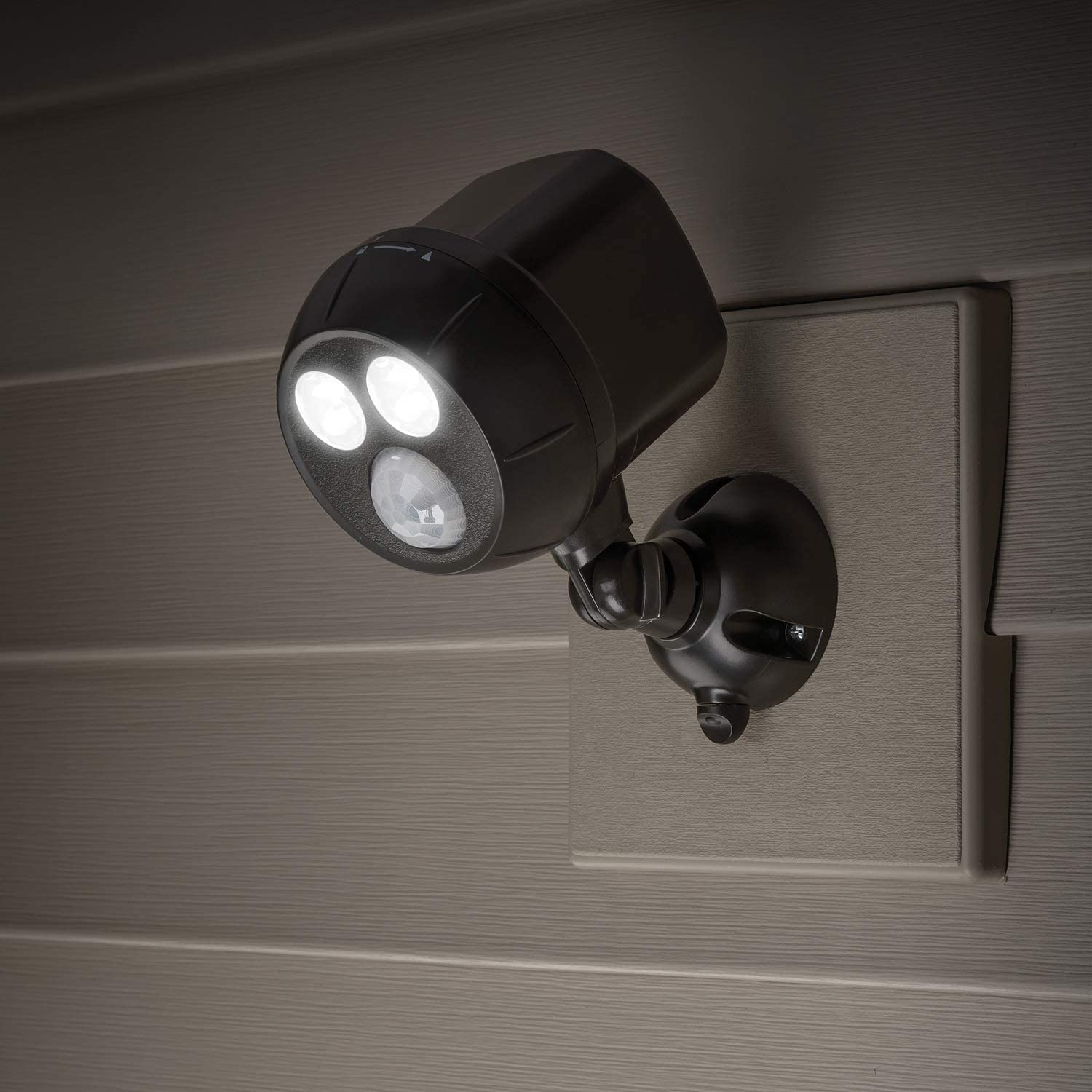 Beams MB390 400 Lumen Wireless Battery Powered Motion Sensing Ultra Bright LED Spotlight, 1-Pack, Brown