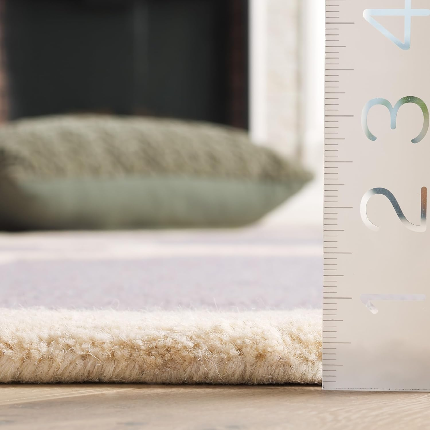 Ivory and Silver Hand-Tufted Wool Rectangular Rug