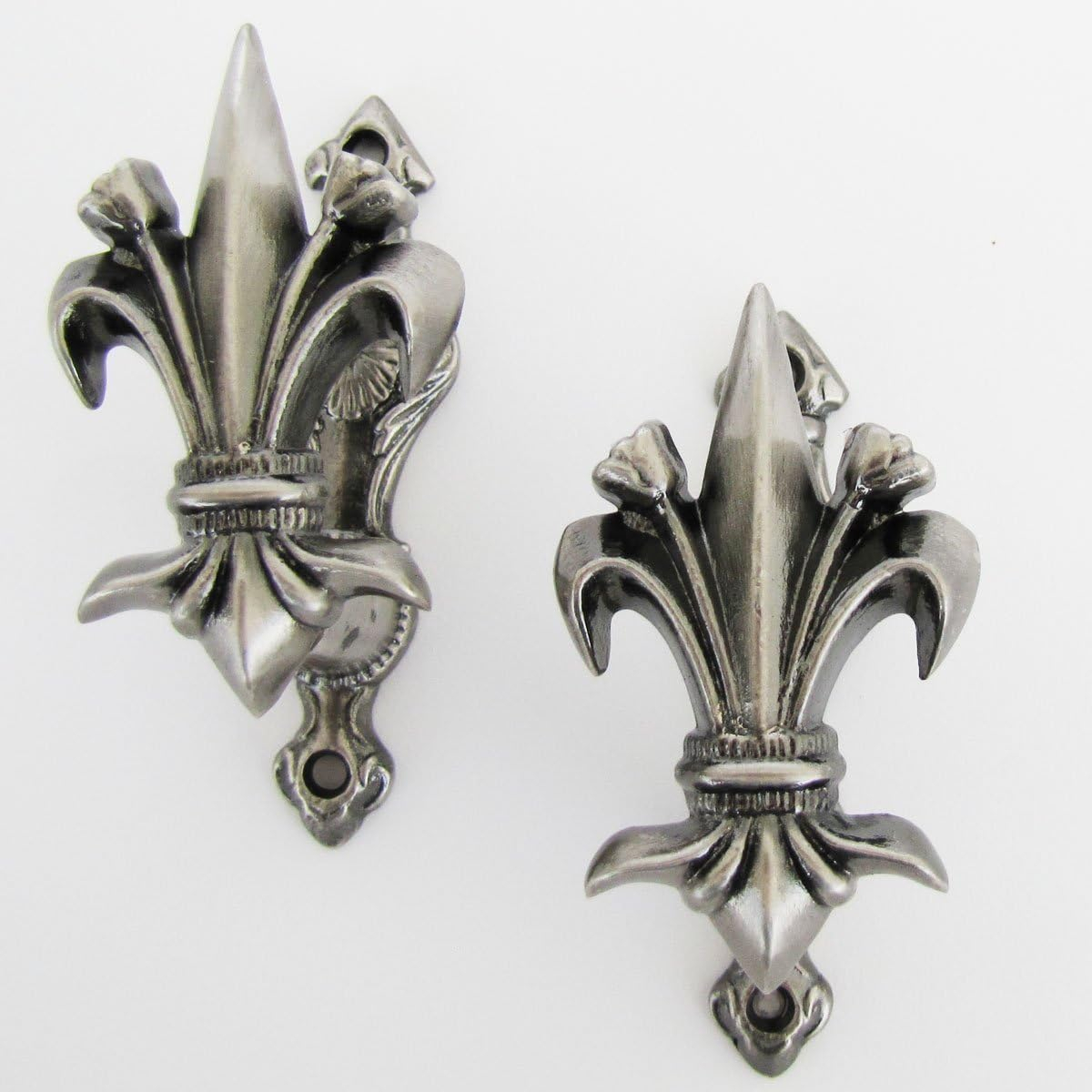 Fleur De Lis Living Vince Iron Wall Wall Hook (Set of 2)