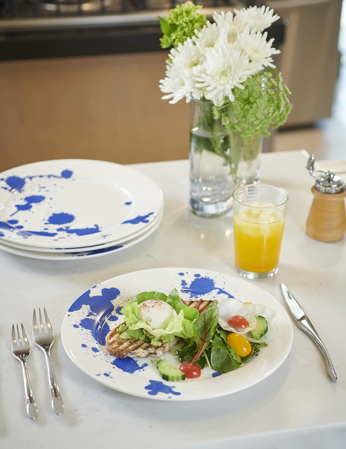 Servappetit Set of 4, 11" Dinner Plates, White With Splash of Blue, Oven, Microwave & Dishwasher Safe
