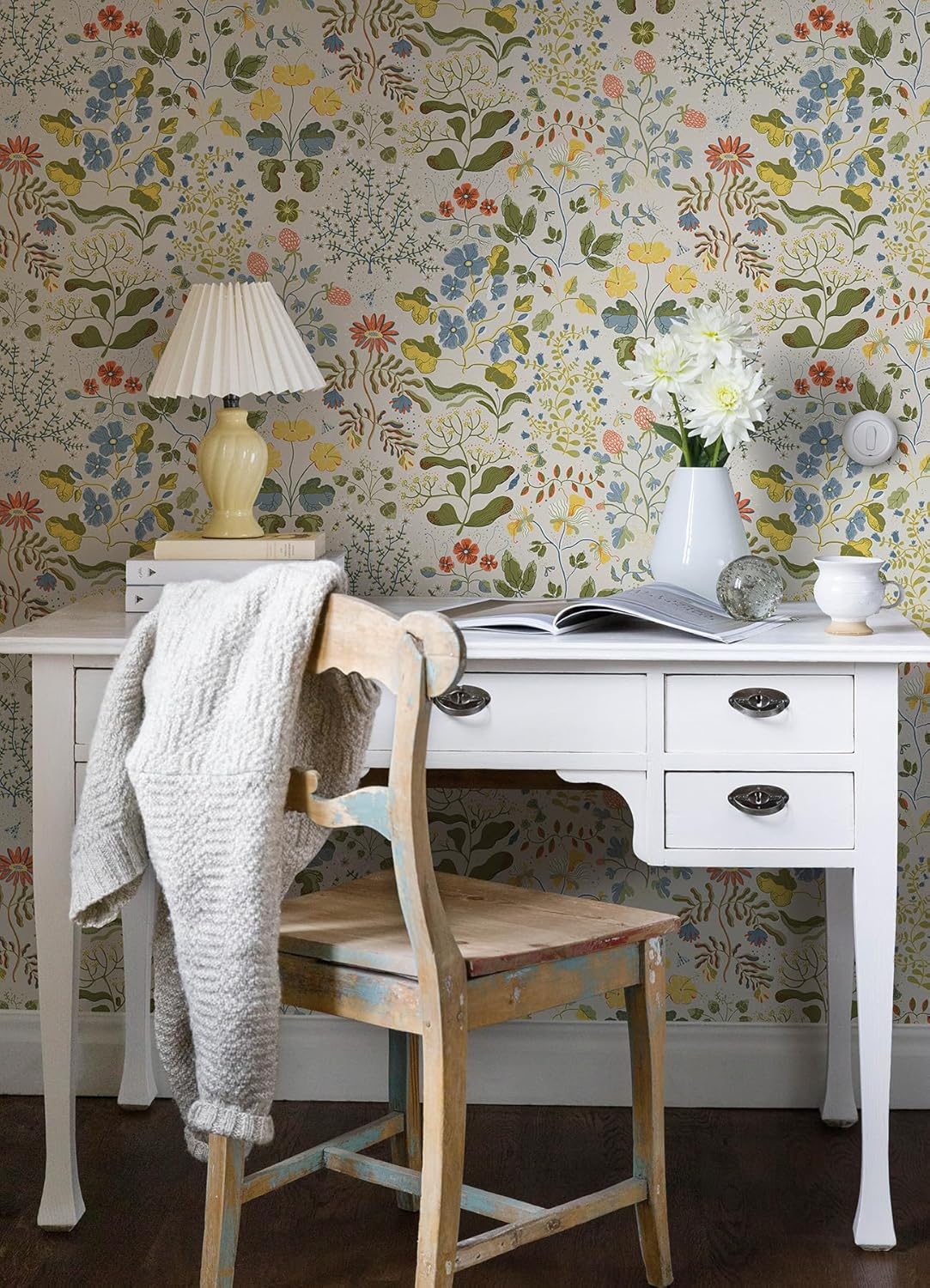 Scandinavian Floral Wallpaper Roll in Multicolor on White
