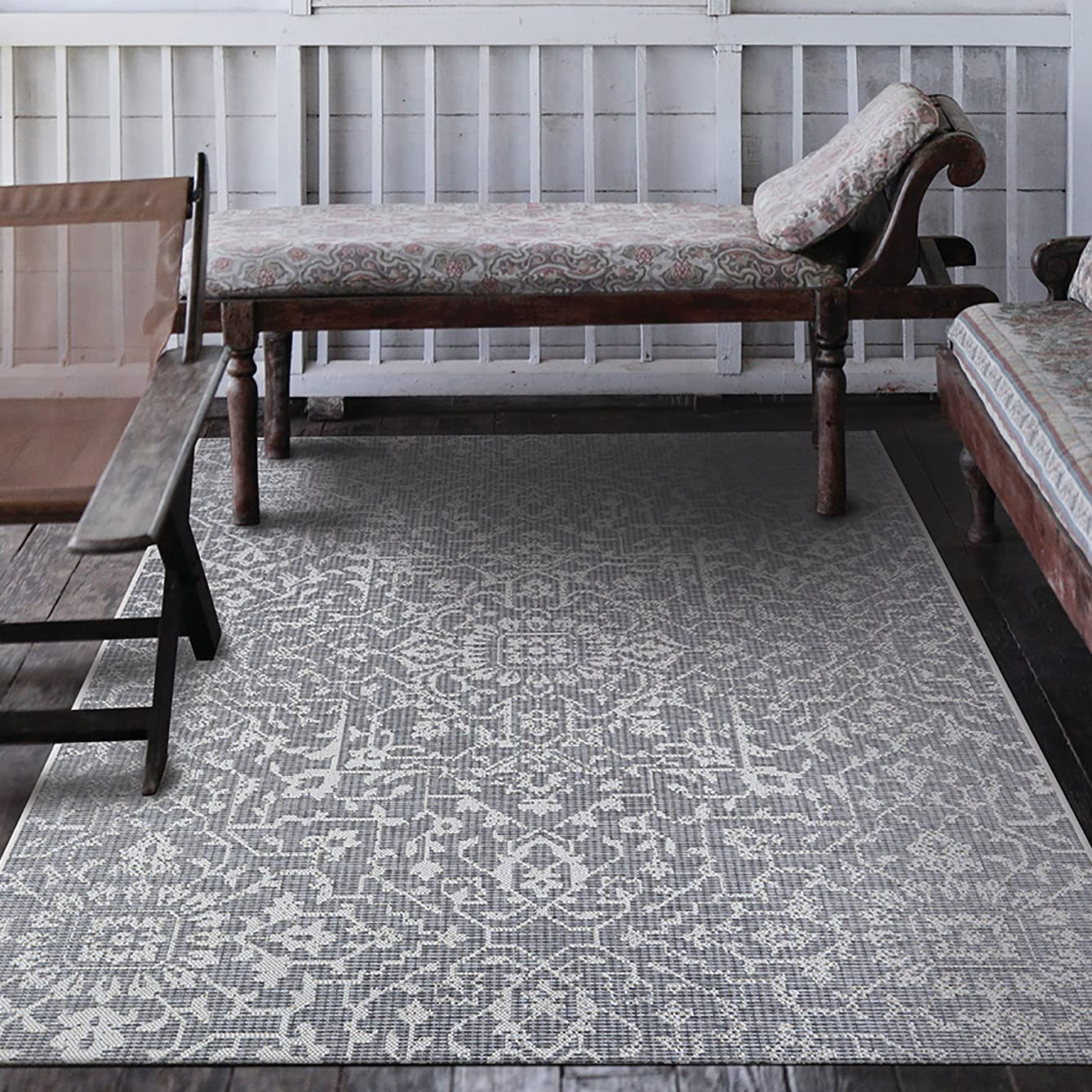 Couristan Monte Carlo Palmette Indoor/Outdoor Area Rug, 5'3" x 7'6", Grey-Ivory