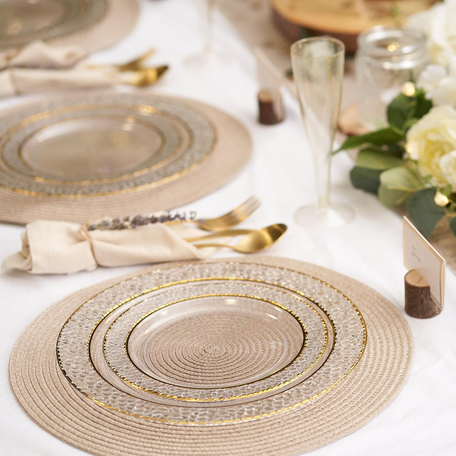 MATANA 40 Clear Plastic Party Plates with Hammered Gold Rim - 20 Dinner Plates 10.25 Inch + 20 Salad Dessert Appetizer Plates 7.5 Inch, Heavy Duty, Reusable for Parties, Wedding