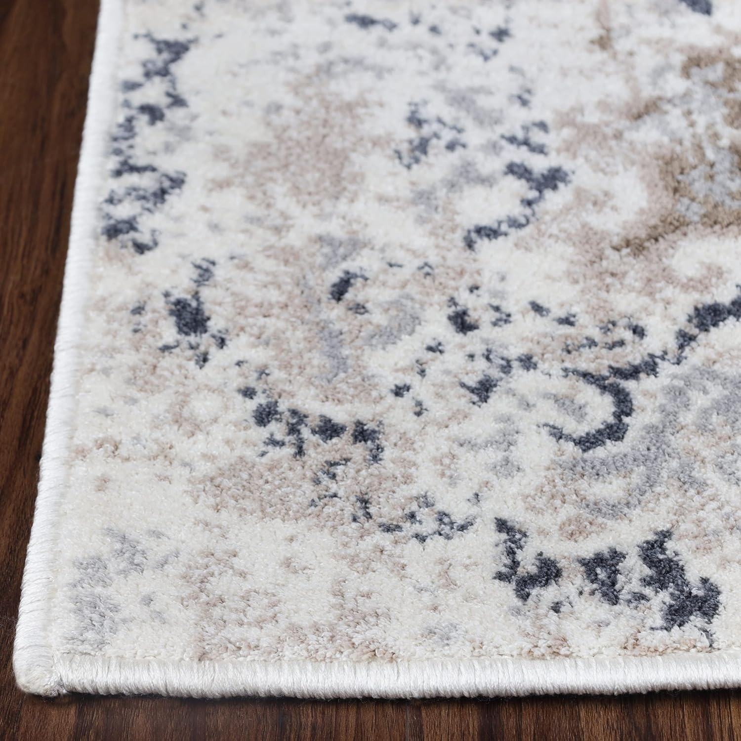 Esperanza Ivory Medallion 8' x 10' Washable Synthetic Area Rug