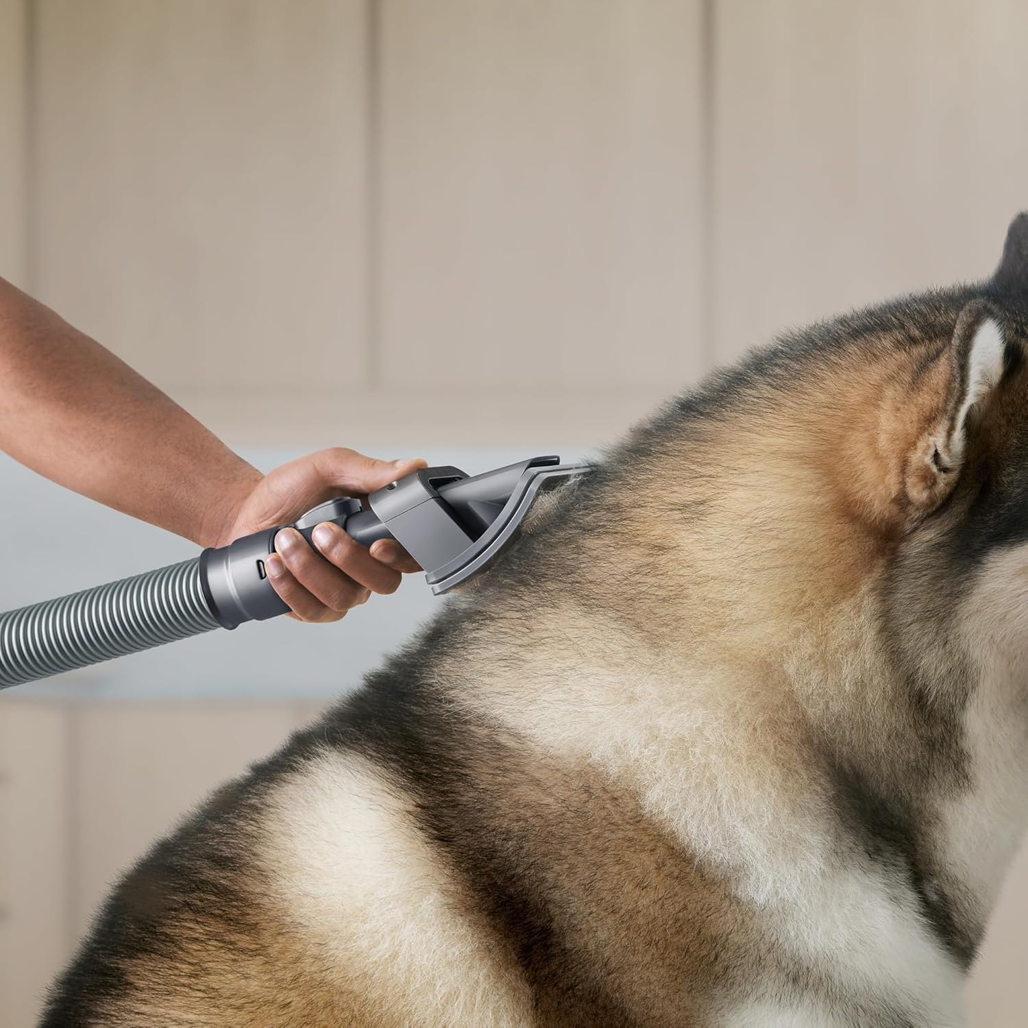 Adjustable Gray Stainless Steel Pet Grooming Vacuum Attachment