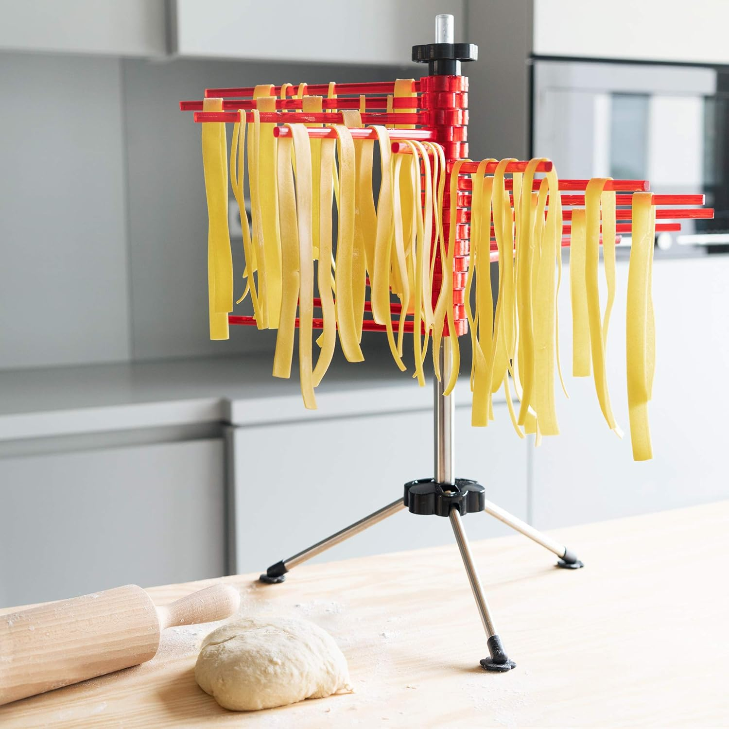 Navaris Collapsible Pasta Drying Rack - Tall Compact Spaghetti Noodle Stand with 16 Plastic Rods - Fresh Pasta Making Accessories - up to 2 kg (4.5 lbs) - Red