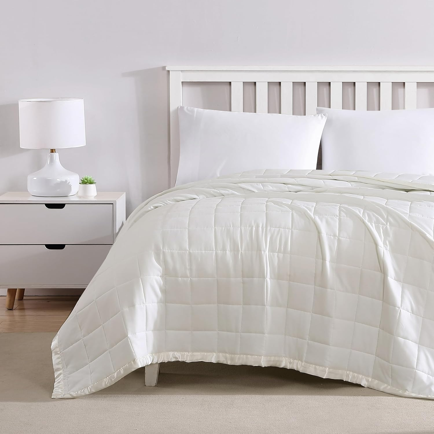 Ivory King Size Polyester Down Alternative Blanket