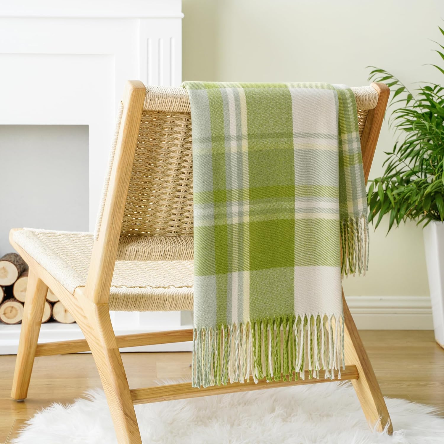 Battilo Classic Plaid Throw Blanket for Couch,Black&Beige,Buffalo Check Pattern Blanket for Picnic,50"x60"
