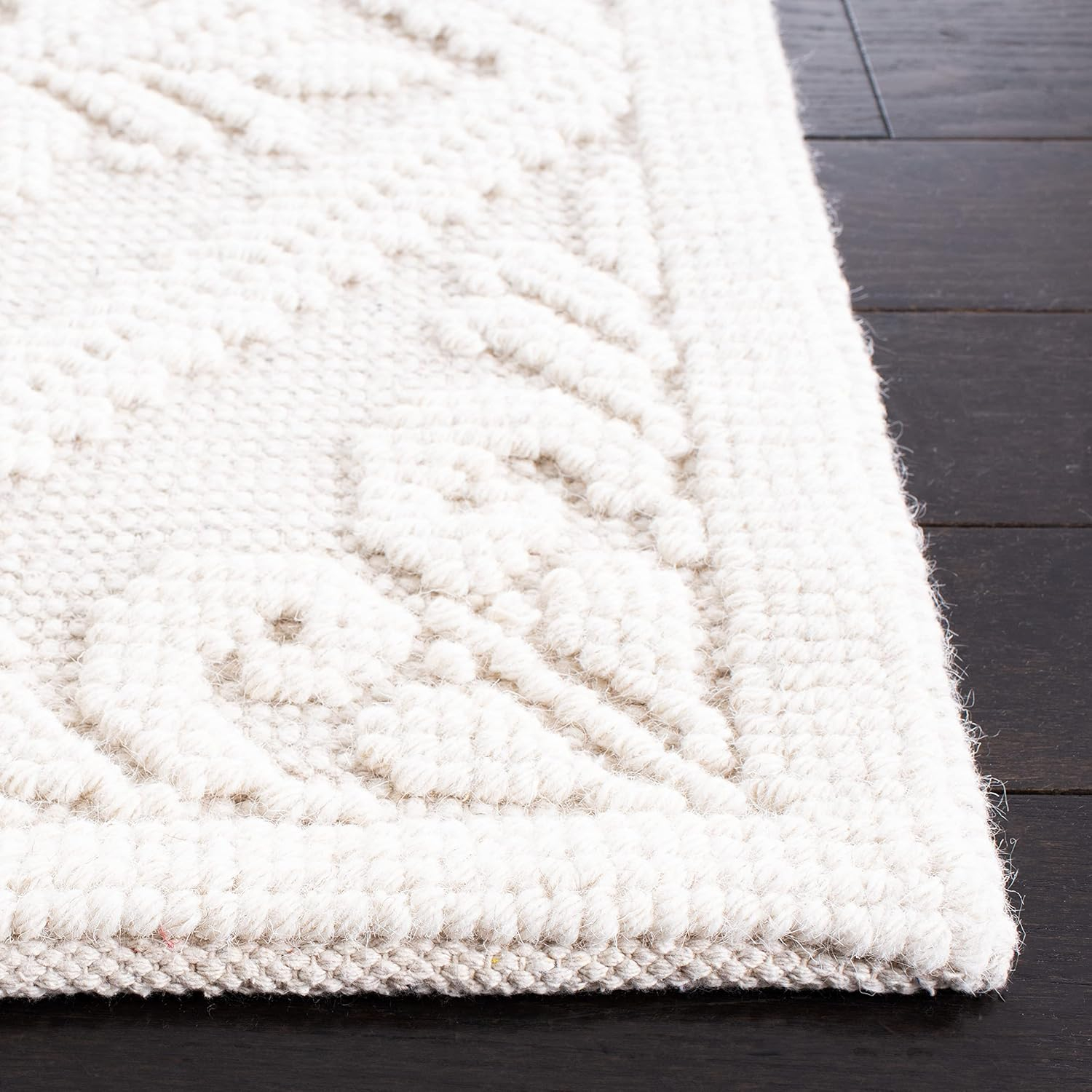 SAFAVIEH Vermont Trinity Floral Geometric Wool Area Rug, Ivory, 2'3" x 4'