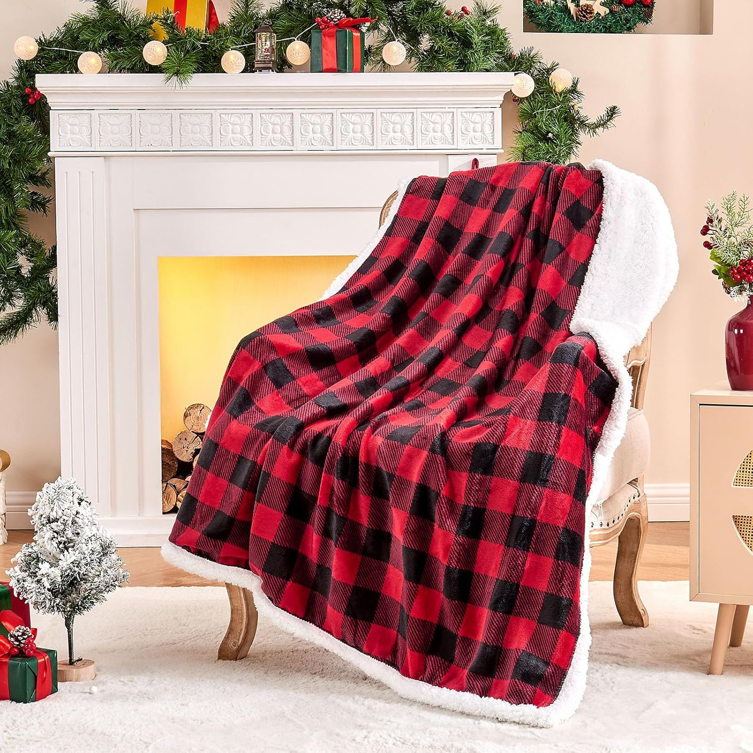 Fleece Throw Blanket for Couch Sofa Bed, Buffalo Plaid Decor Red and Black Checkered Blanket, Cozy Fuzzy Soft Lightweight Warm Blankets for Winter and Spring