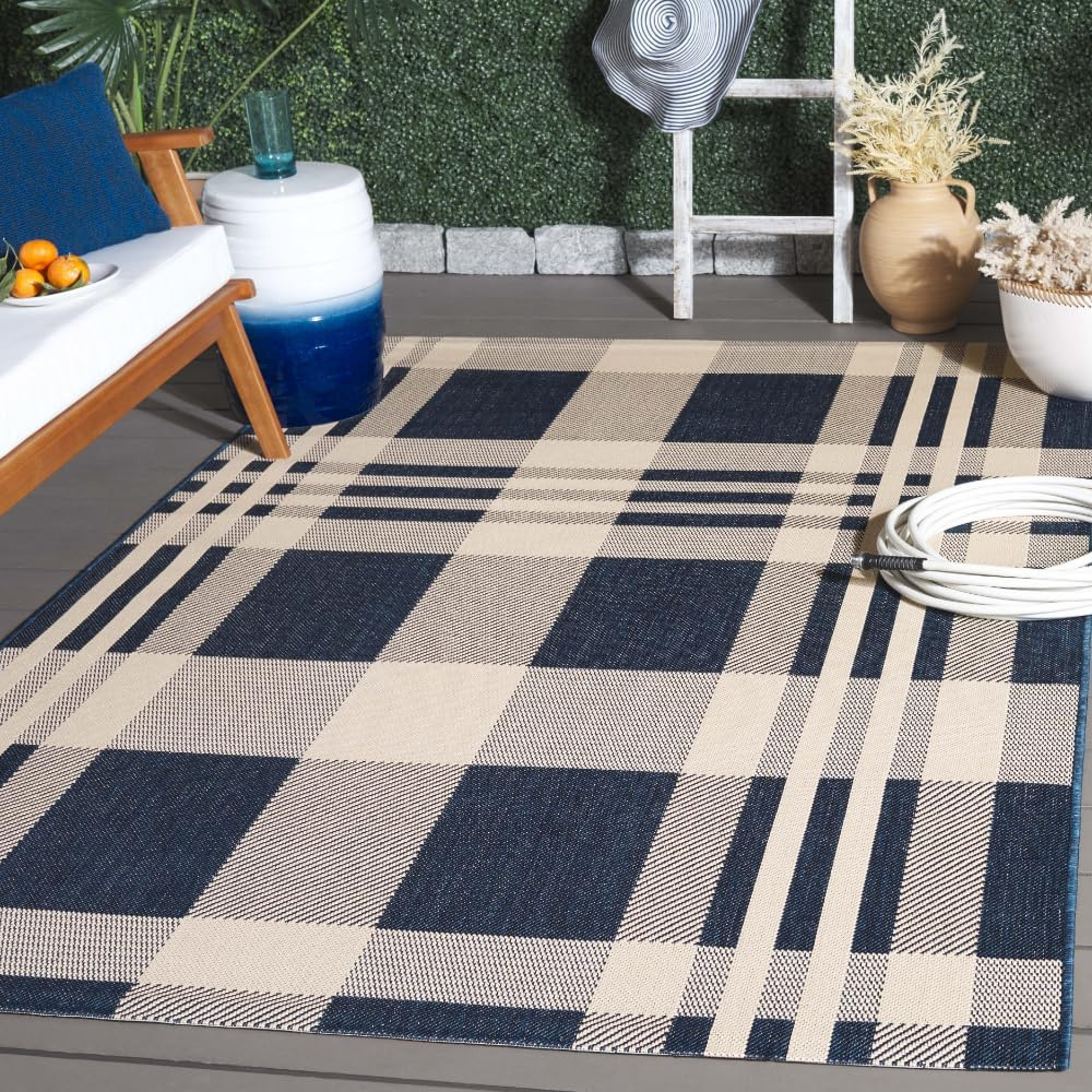 SAFAVIEH Courtyard Benjamin Plaid Indoor/Outdoor Area Rug, Navy/Beige, 4' x 5'7"