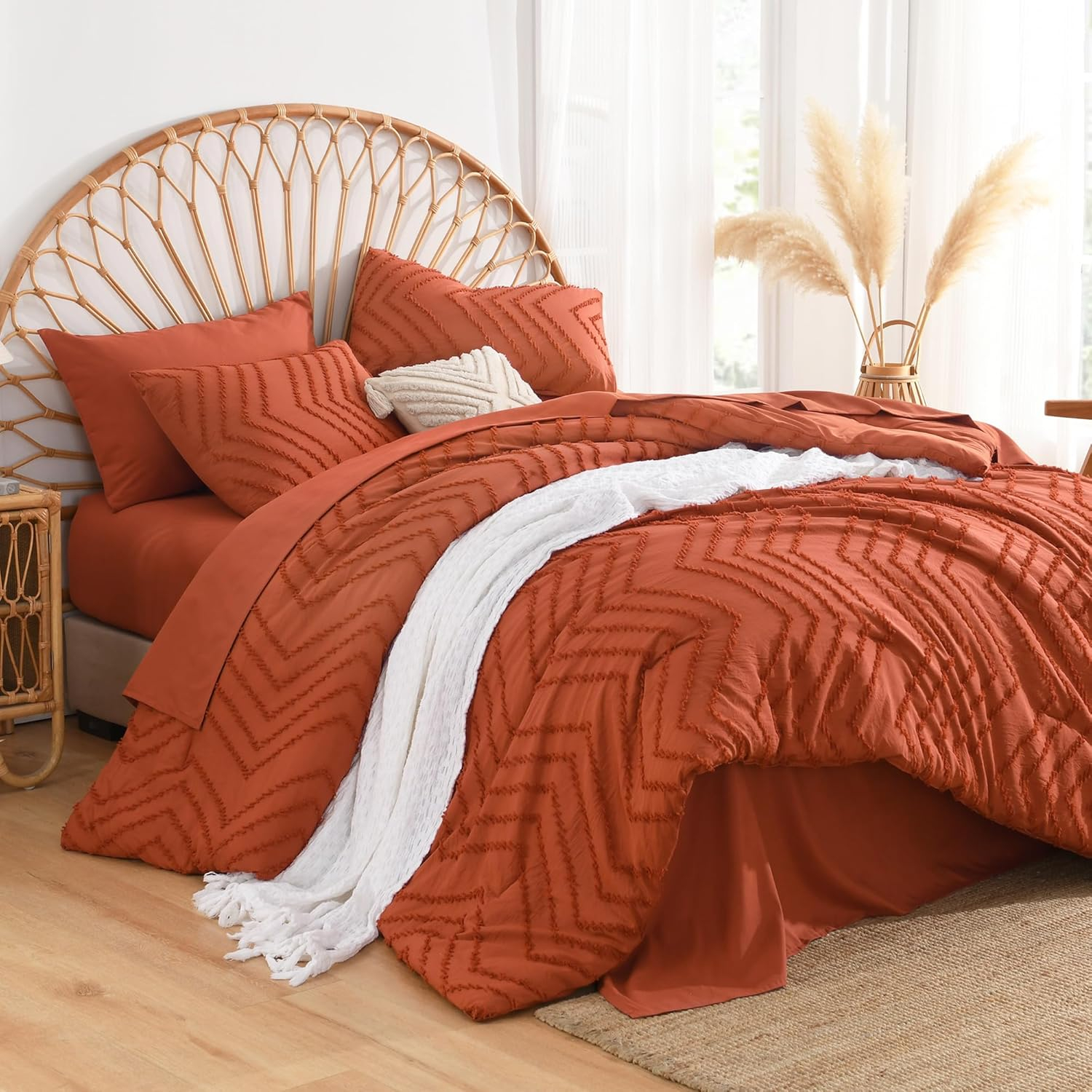 EVERGRACE Queen Size Comforter Set 7 Pieces Bed in a Bag for College Dorm, White Tufted Shabby Chic Boho Comforter and Sheet Set with Pom Pom Textured, Soft Fluffy Farmhouse Complete Bedding Set