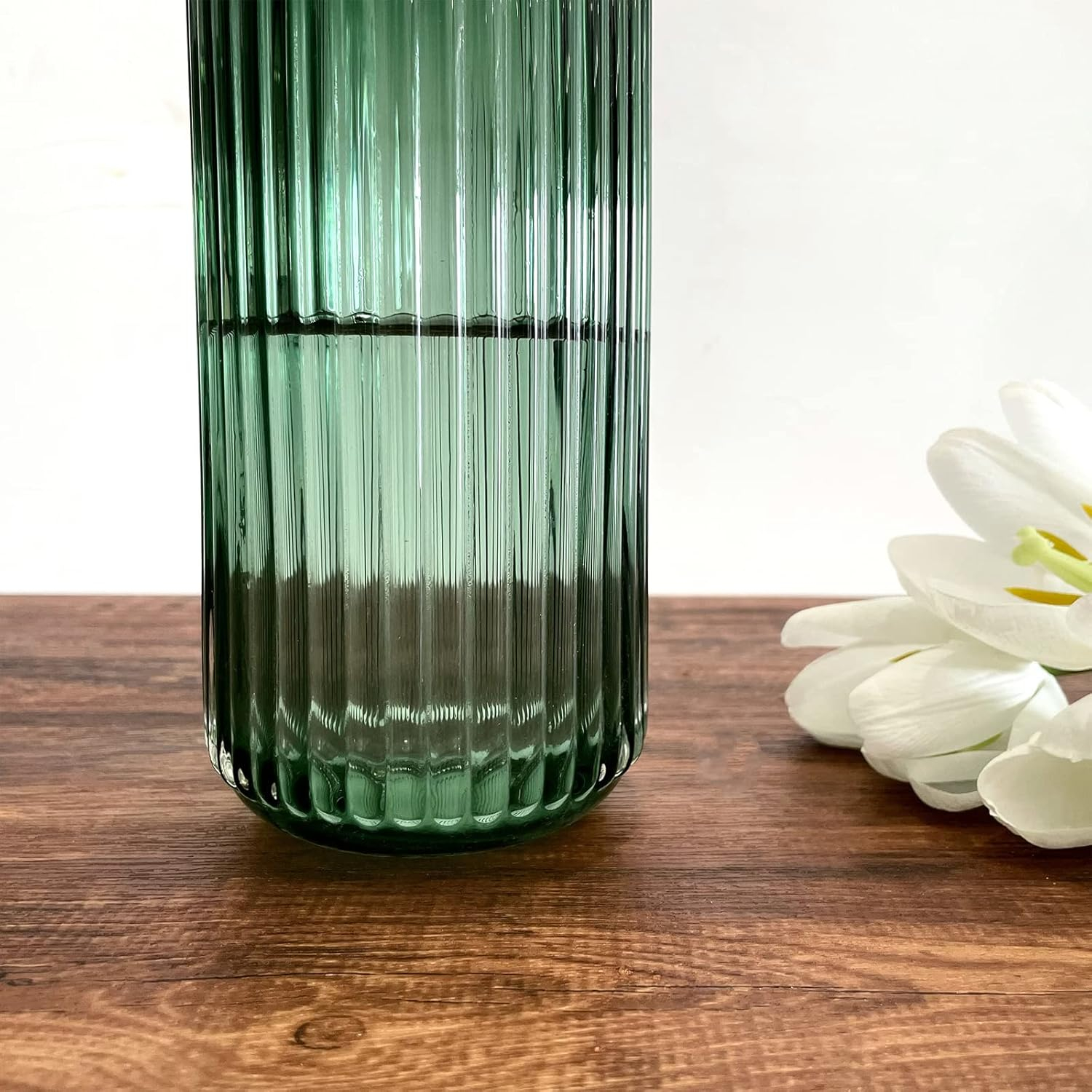 BUICCE Hand Blown Wide Mouth Ribbed Glass Flower Vase for Farmhouse Decor,Round Vintage Foding Bottles for Kitchen Dining Table Cafe Home Shelf Wedding Centerpiece.