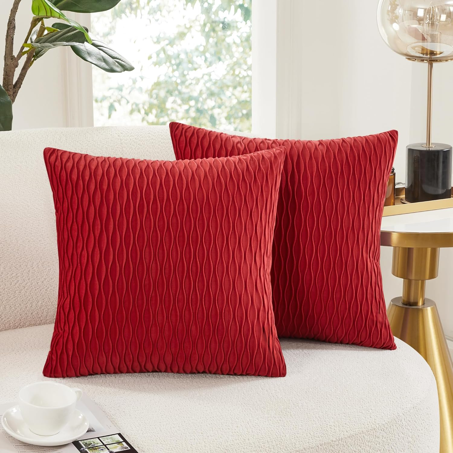 Deconovo Decorative Velvet Throw Pillow Covers, Set of 2, Soft & Elegant Cushion Covers for Sofa, Bedroom, Living Room & Home Decor, Wave/Cream White, 16x16 Inch