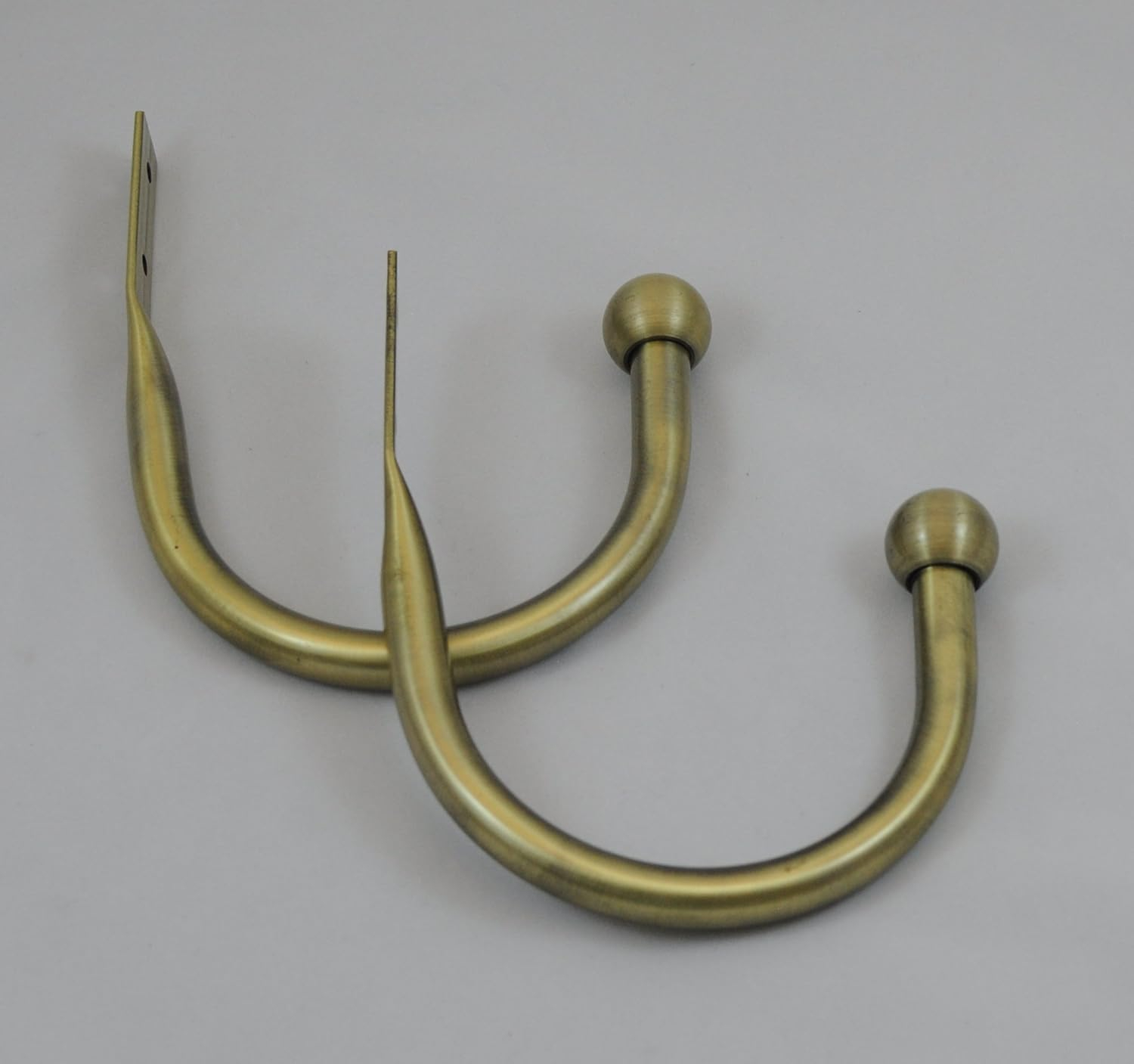 Urbanest Decorative Curtain Holdbacks for Drapes and Curtains, Classic Metal Drapery Tiebacks, Window Curtain Holdback Hooks, 2 Piece, Antique Brass