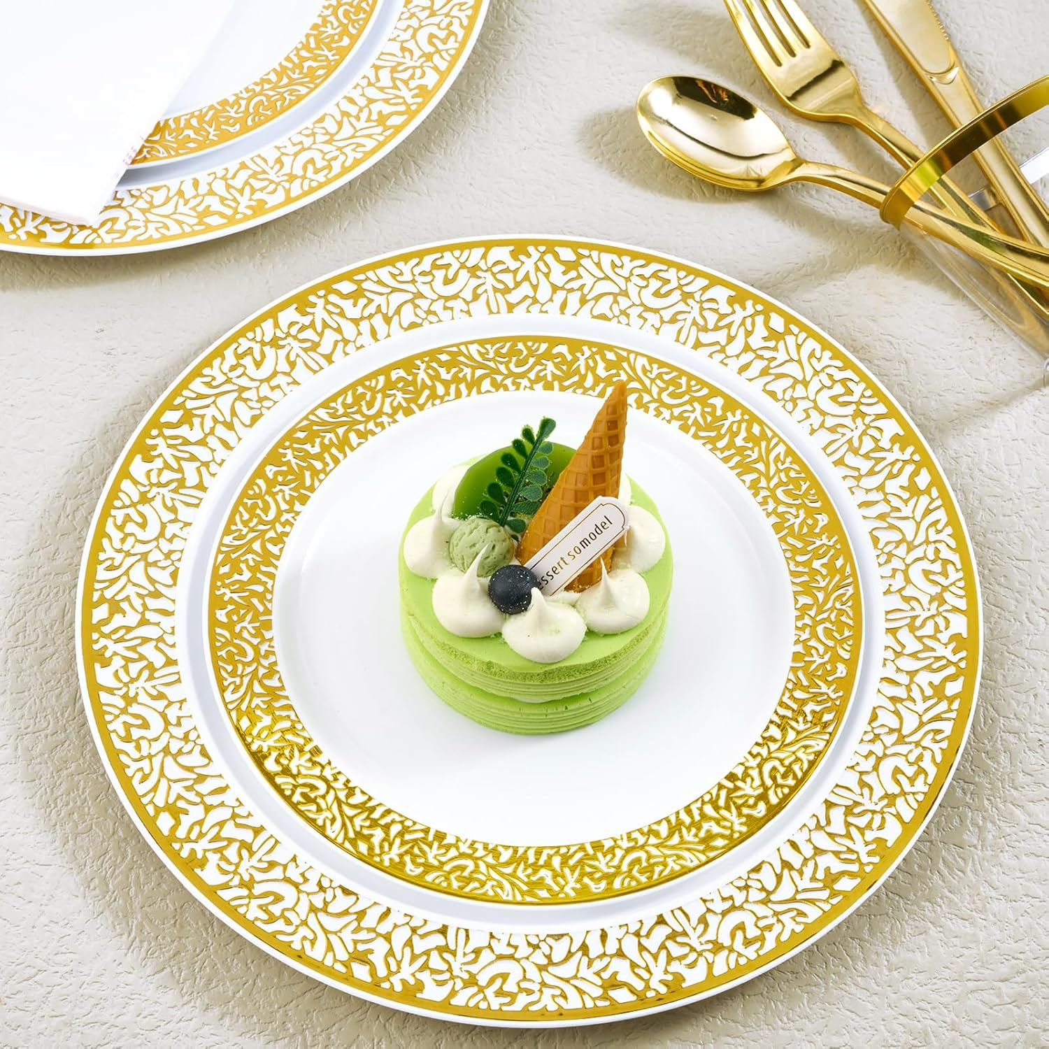 150 Count Gold Plastic Dinnerware Set, Elegant Disposable Include: 25 Gold Lace Plastic Plates, 25 Dessert Plates, 25 Forks, 25 Knives, 25 Spoons, 25 Cup, Ideal for Party, Birthday