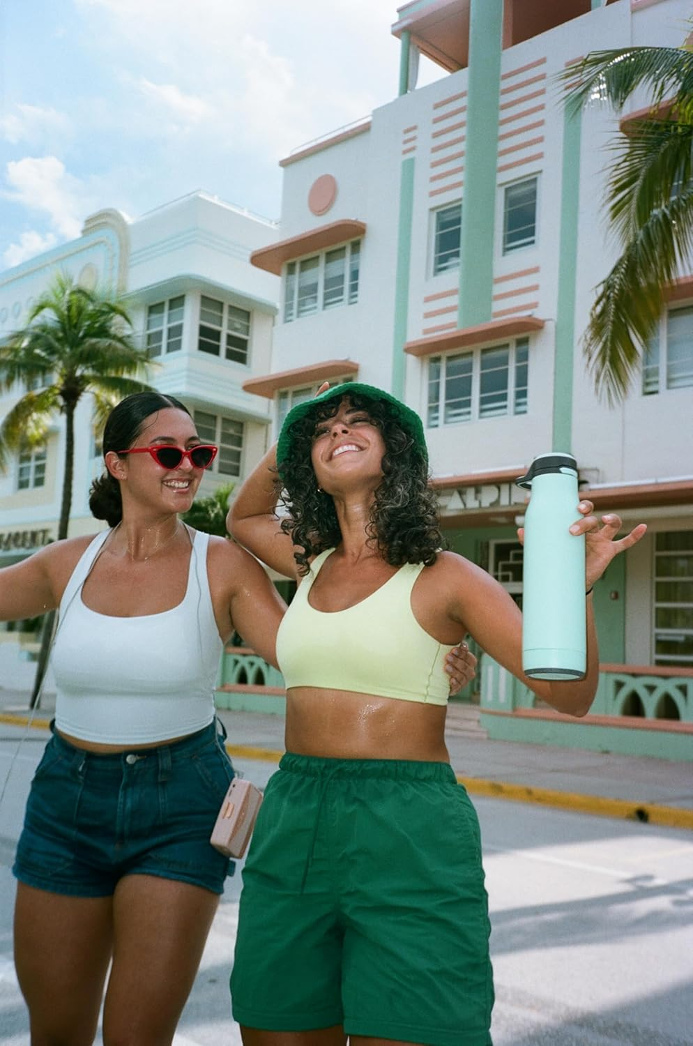 ZULU Ace Vacuum Insulated Stainless Steel Water Bottle with Chug Spout, Leak-Proof Locking Lid and Removable Base for School, Backpack, Sports, Gym, Travel