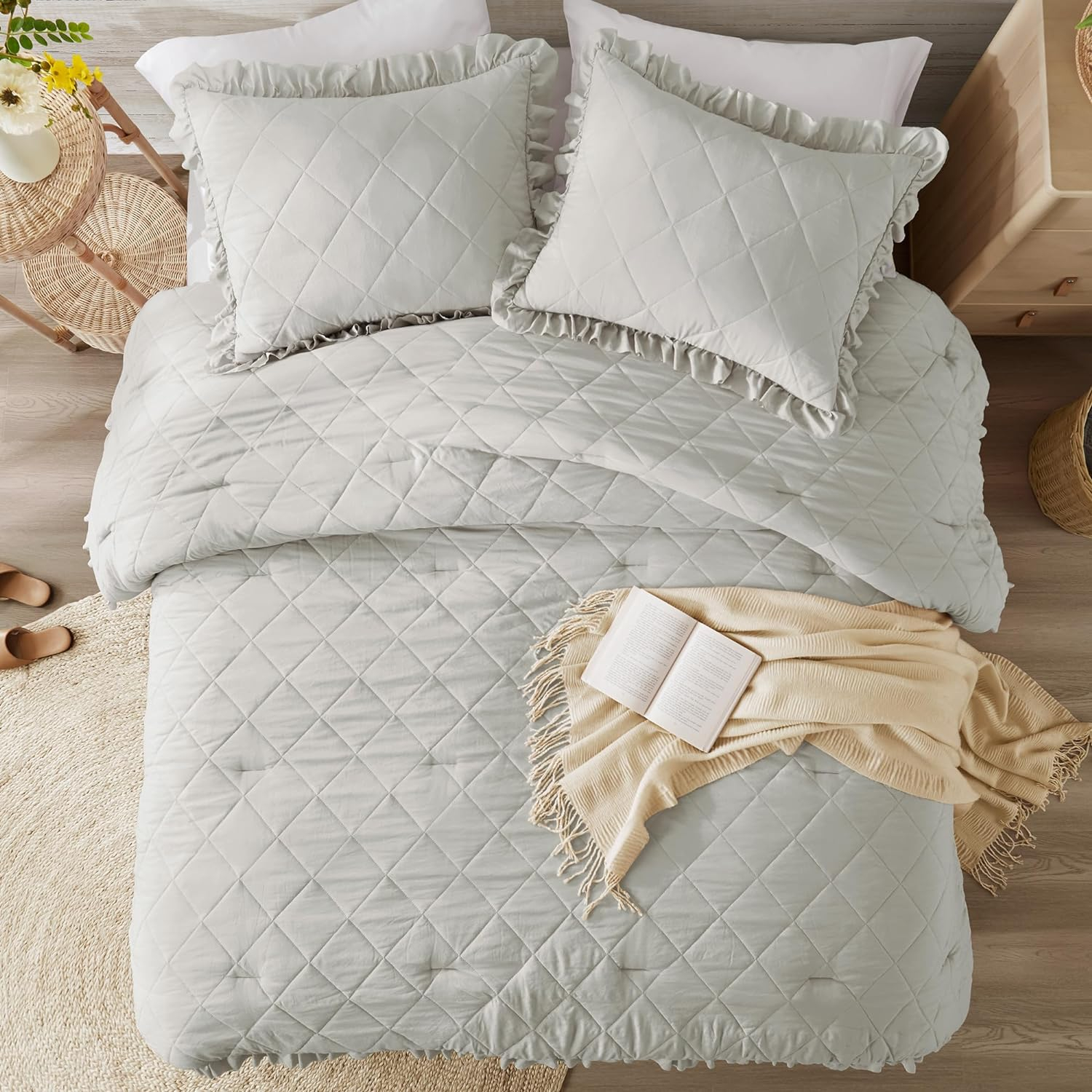 Ruffle Edge Comforter Set - Full/Queen Gray, Farmhouse All-Season 3 PCS Bedding Set with Modern Neutral Design for Easy Care Bedrooms