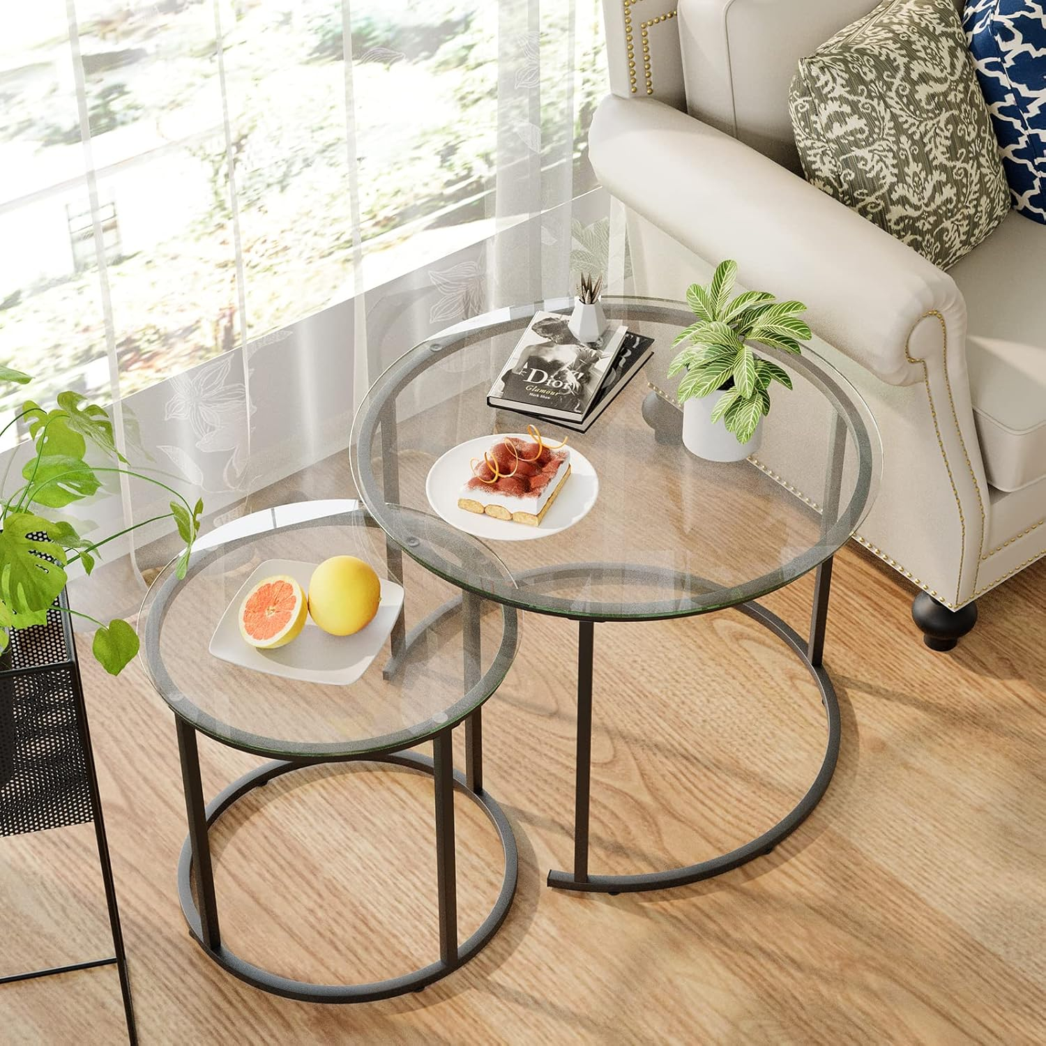 Nesting Coffee Table Set of 2,Modern Black Tempered Glass Side Table, Metal Frame Round End Table.Small Glass Tea Table for Living Room,Bedroom Studio Apartment Essentials，17.7IN