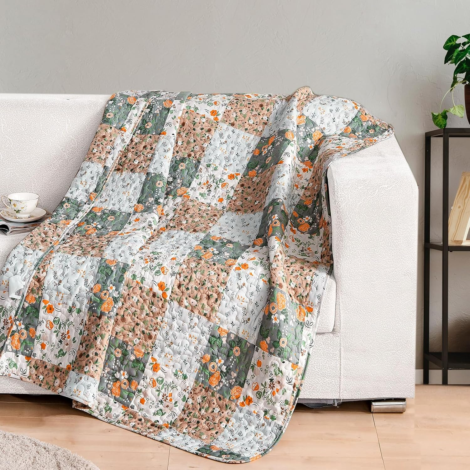Exclusivo Mezcla Microfiber Boho Patchwork Pattern Quilted Throw Blanket for Bed/Couch/Sofa, Soft and Lightweight (50"x 60",Camel)