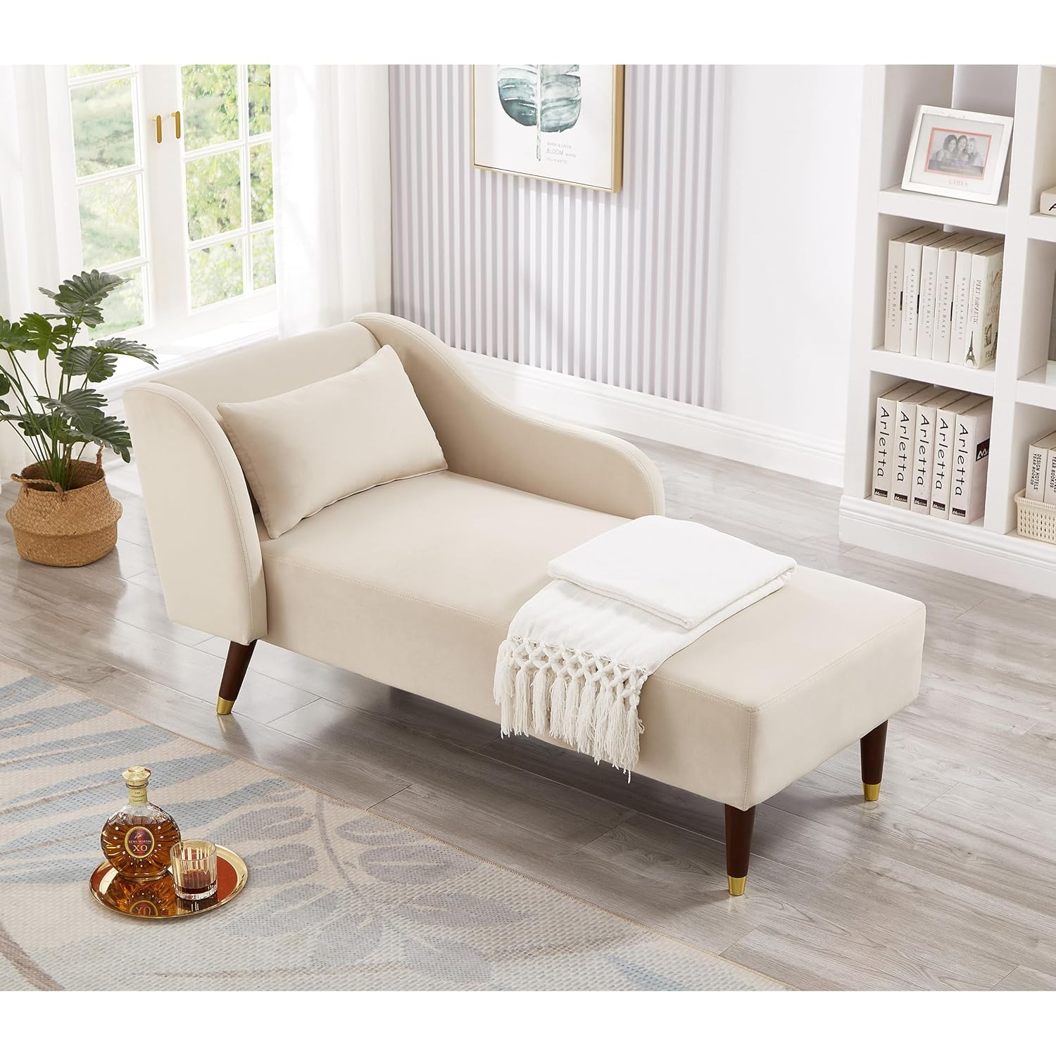 Chaise Lounge Indoor, Velvet Upholstered Lounge Chair with Pillow, Solid Wood Legs Modern Chaise Lounge Chair for Living Room Bedroom Office (Beige)