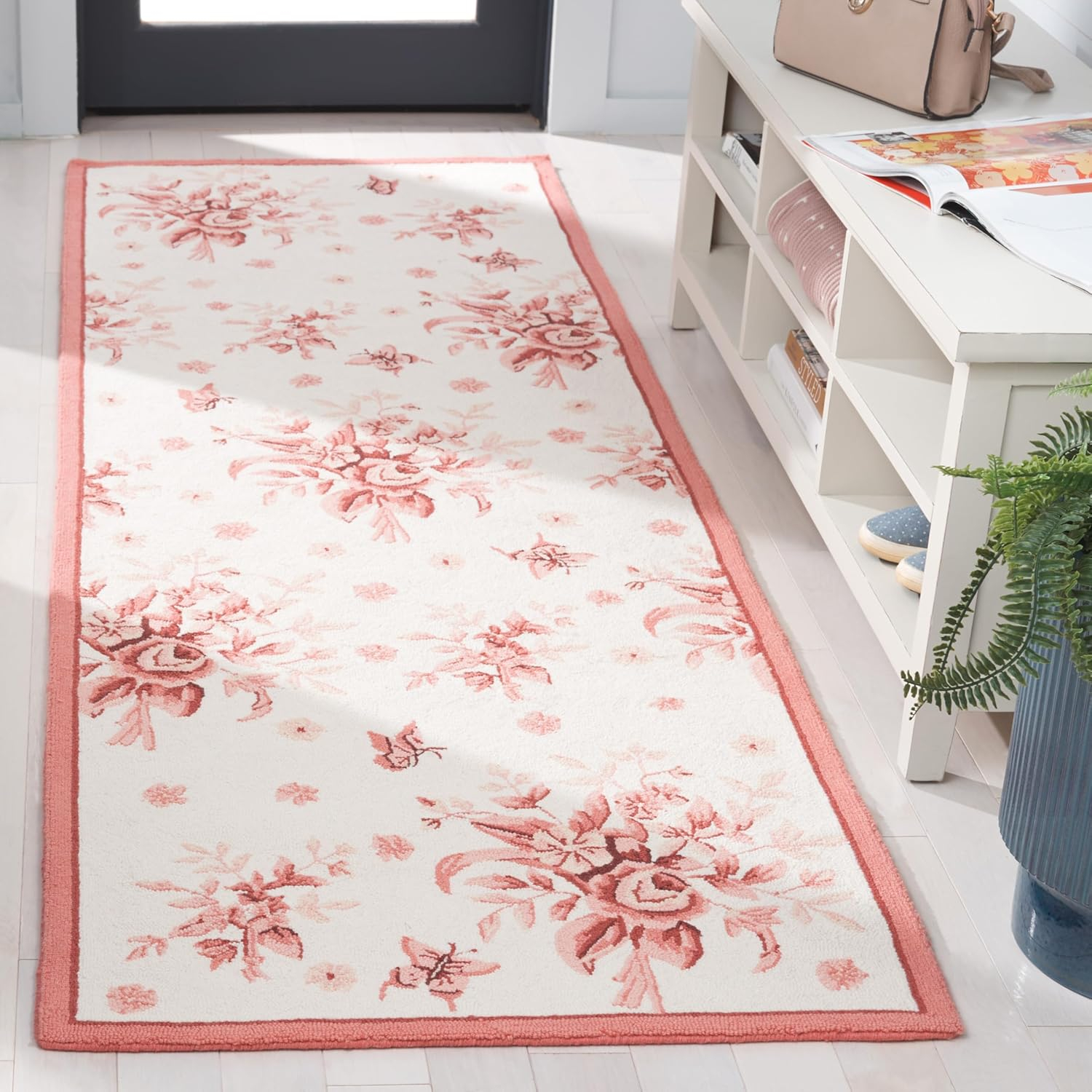 SAFAVIEH Chelsea Benedict Floral Wool Runner Rug, Ivory/Rose, 2'6" x 8'