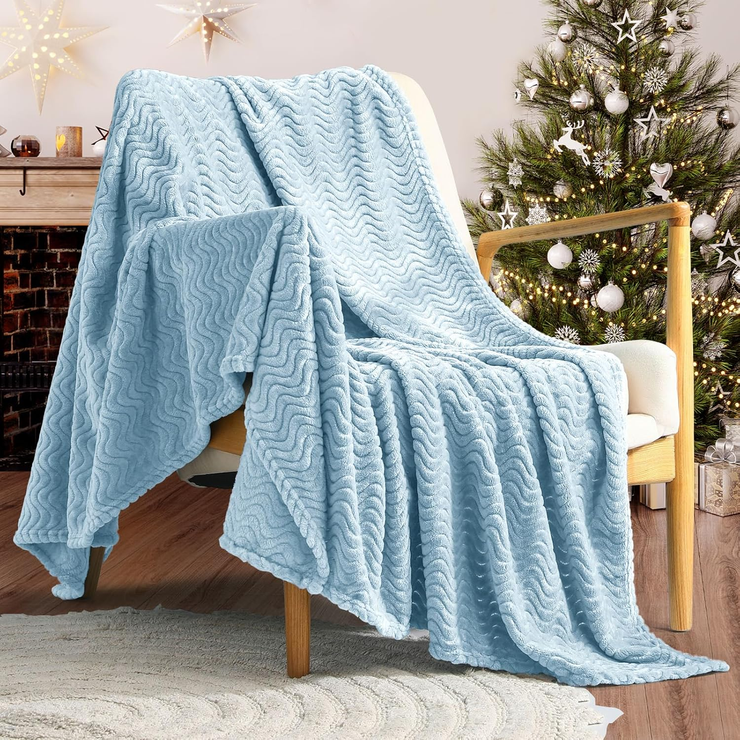Exclusivo Mezcla Large Flannel Fleece Throw Blanket, Jacquard Weave Wave Pattern Blanket (50" x 70", Light Blue)