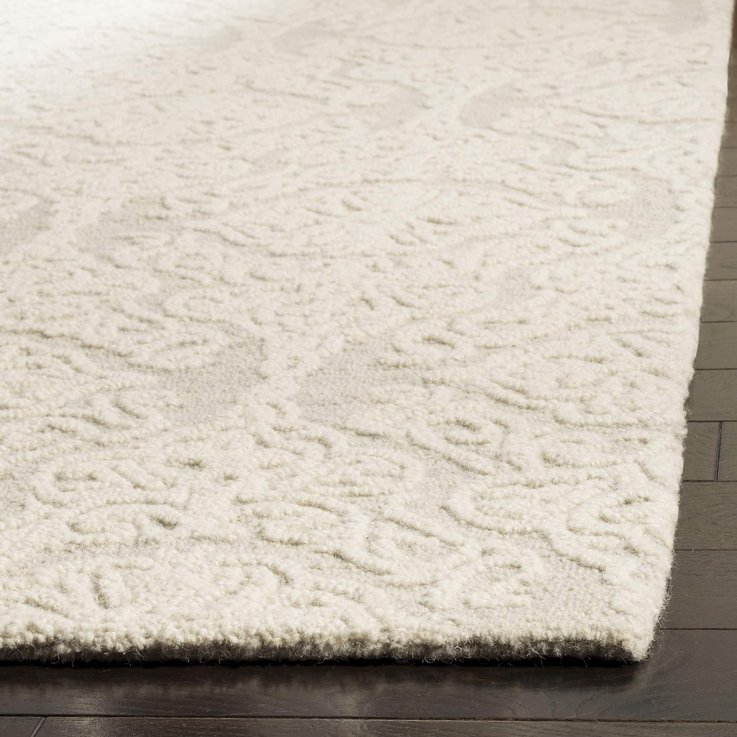 SAFAVIEH Blossom Asher Damask Runner Rug, Silver/Ivory, 2'3" x 22'